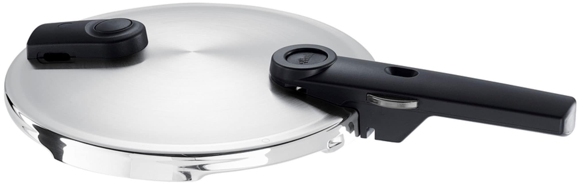 Fissler Schnellkochtopf »Vitaquick® Premium«, Edelstahl 18/10, (3 tlg., 1 Schnellkochtopf 6 L, 1 Metalldeckel, 1 Dünsteinsatz), Made in Germany, mit gelochtem Einsatz