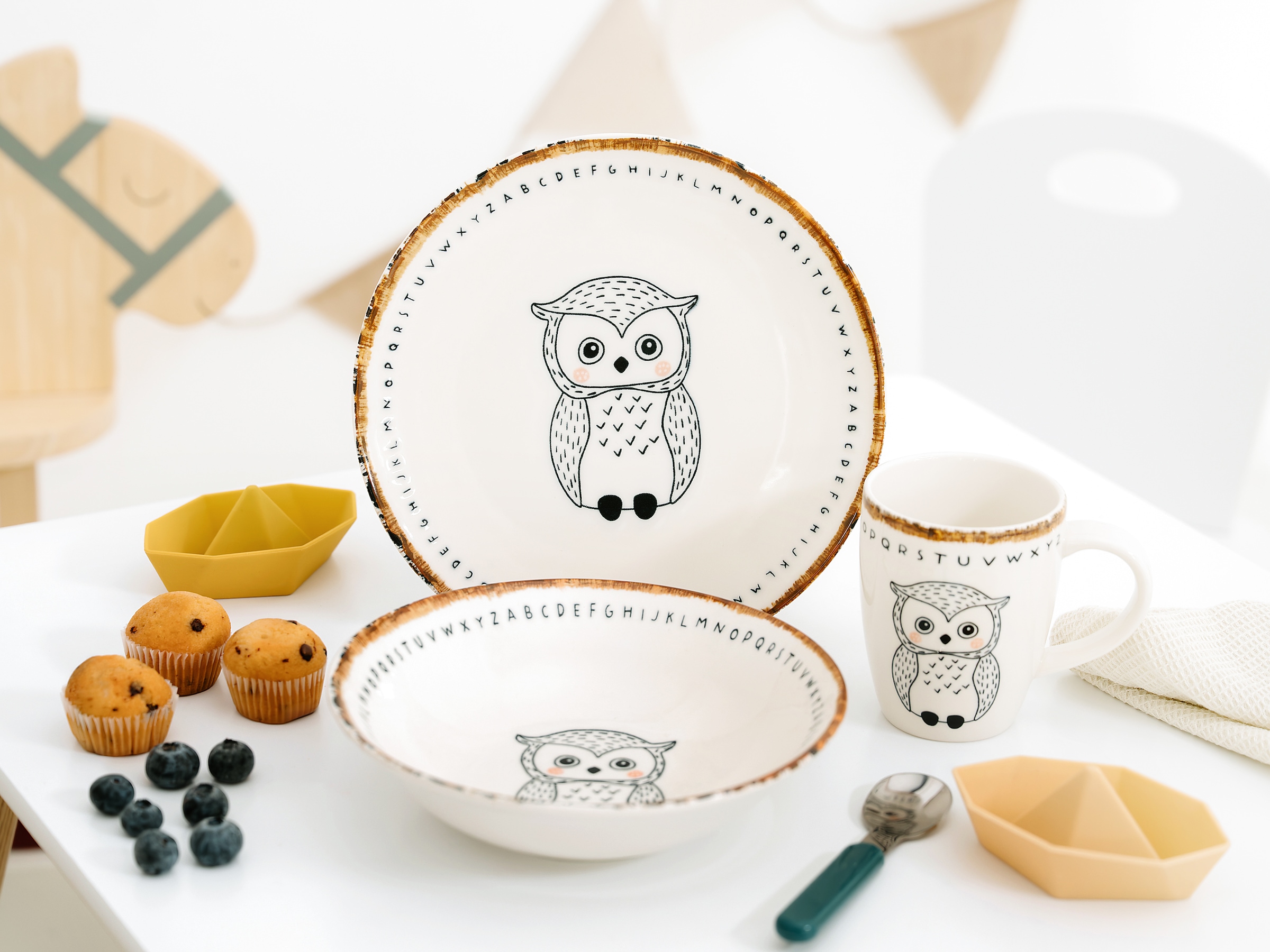 CreaTable Kindergeschirr-Set »Freunde des Waldes Eule, Kinder Set 3-tlg.« Tiermotive, skandinavischer Stil, unregelmäßiger brauner Rand