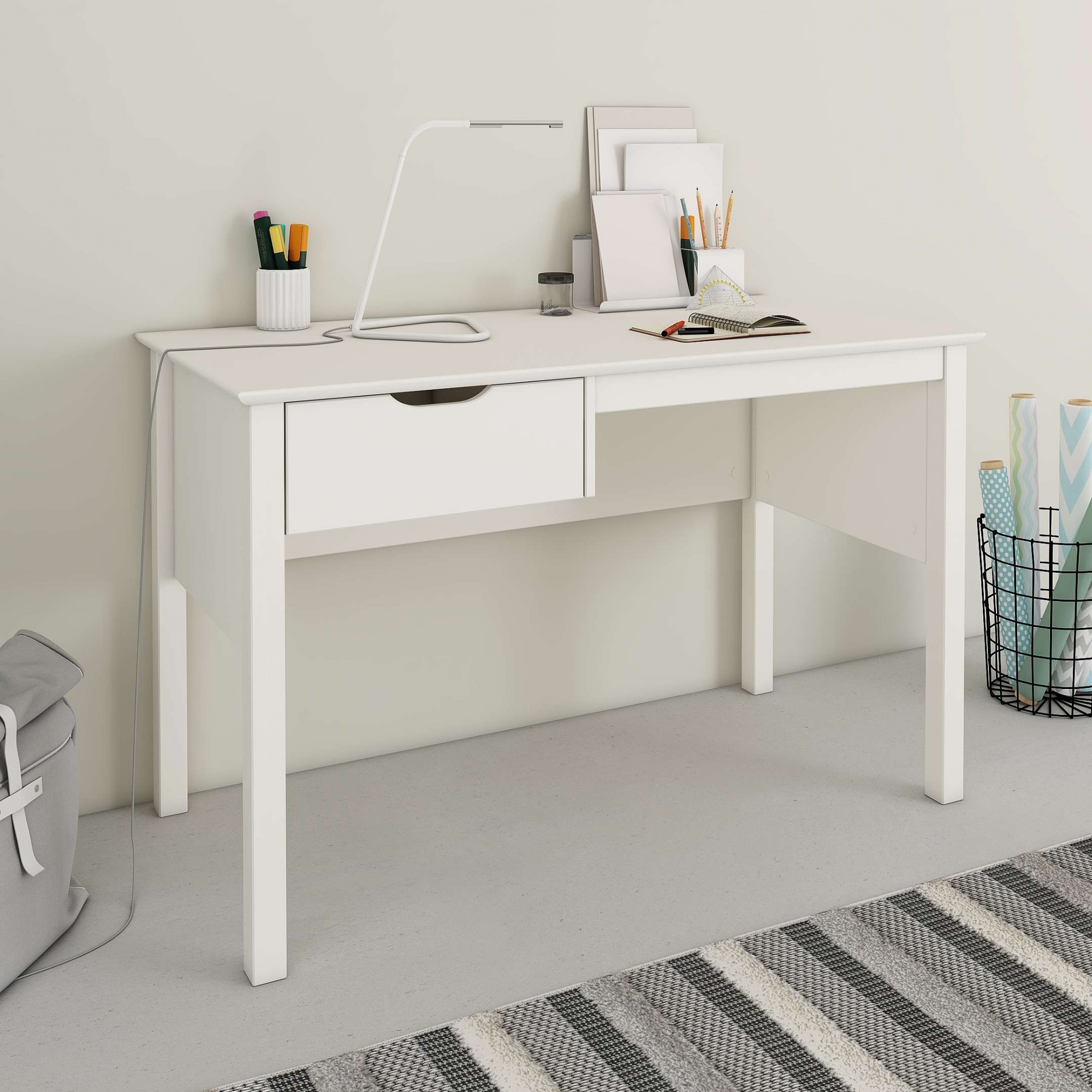 Home affaire Schreibtisch »"KERO ", Kinderschreibtisch, zertifiziertes Massivholz«, mit einer Schublade, Tischbeine aus massiver Kiefer, klassisch schön