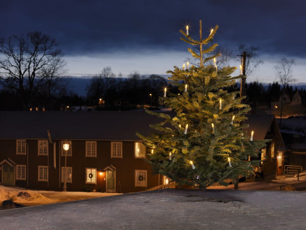 KONSTSMIDE LED-Christbaumkerzen »Weihnachtsdeko aussen, Christbaumschmuck«, Topbirnen, One String, 16 warm weiße Dioden