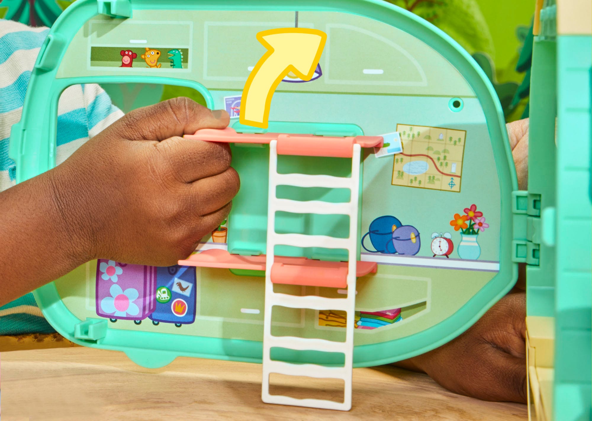 Hasbro Spielwelt »Peppa Pig, Peppas Wohnanhänger«