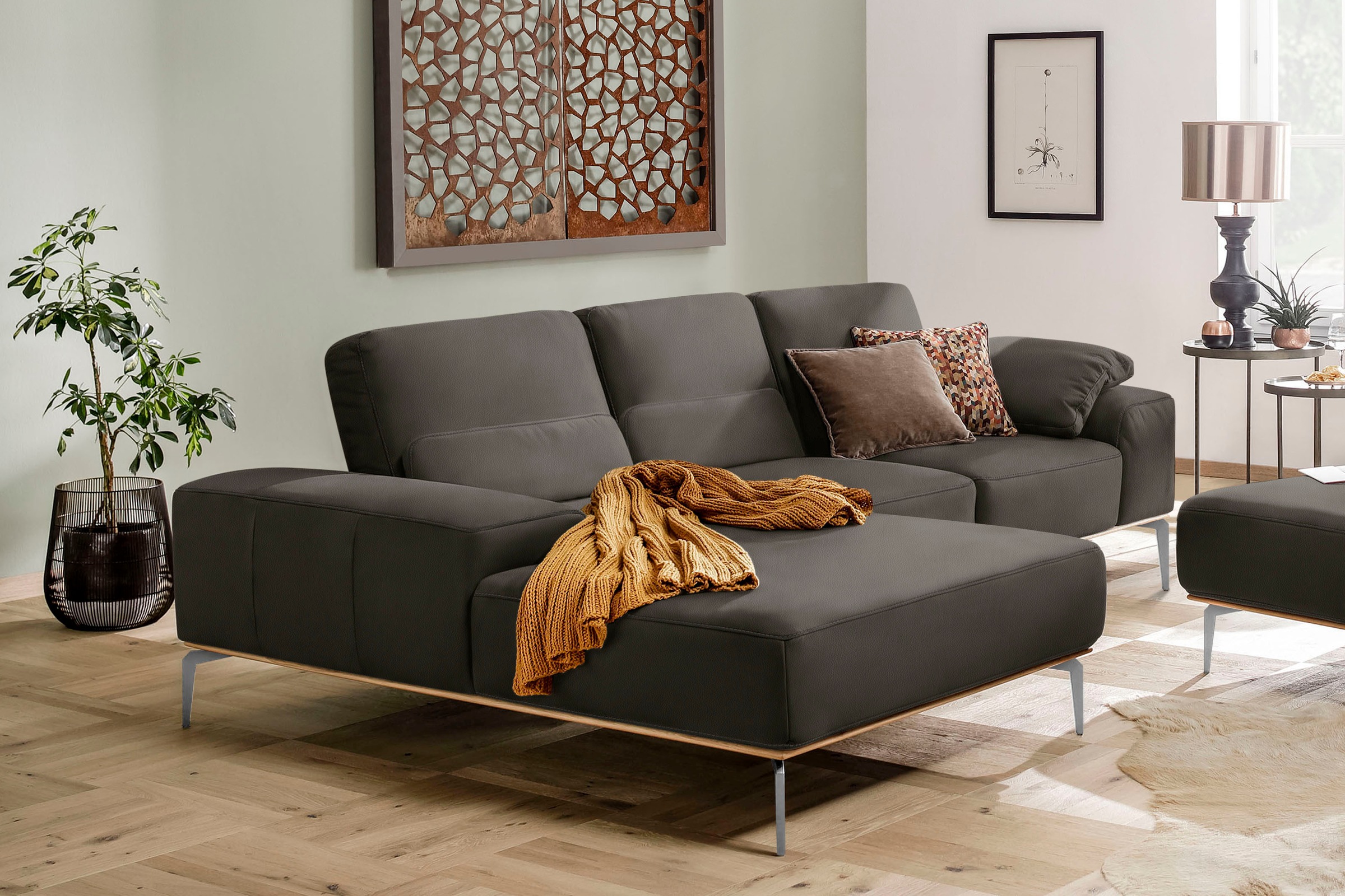 W.SCHILLIG Ecksofa »run, Designsofa mit tollem Sitzkomfort, L-Form«, mit elegantem Holzsockel, Füße in Chrom glänzend, Breite 279 cm
