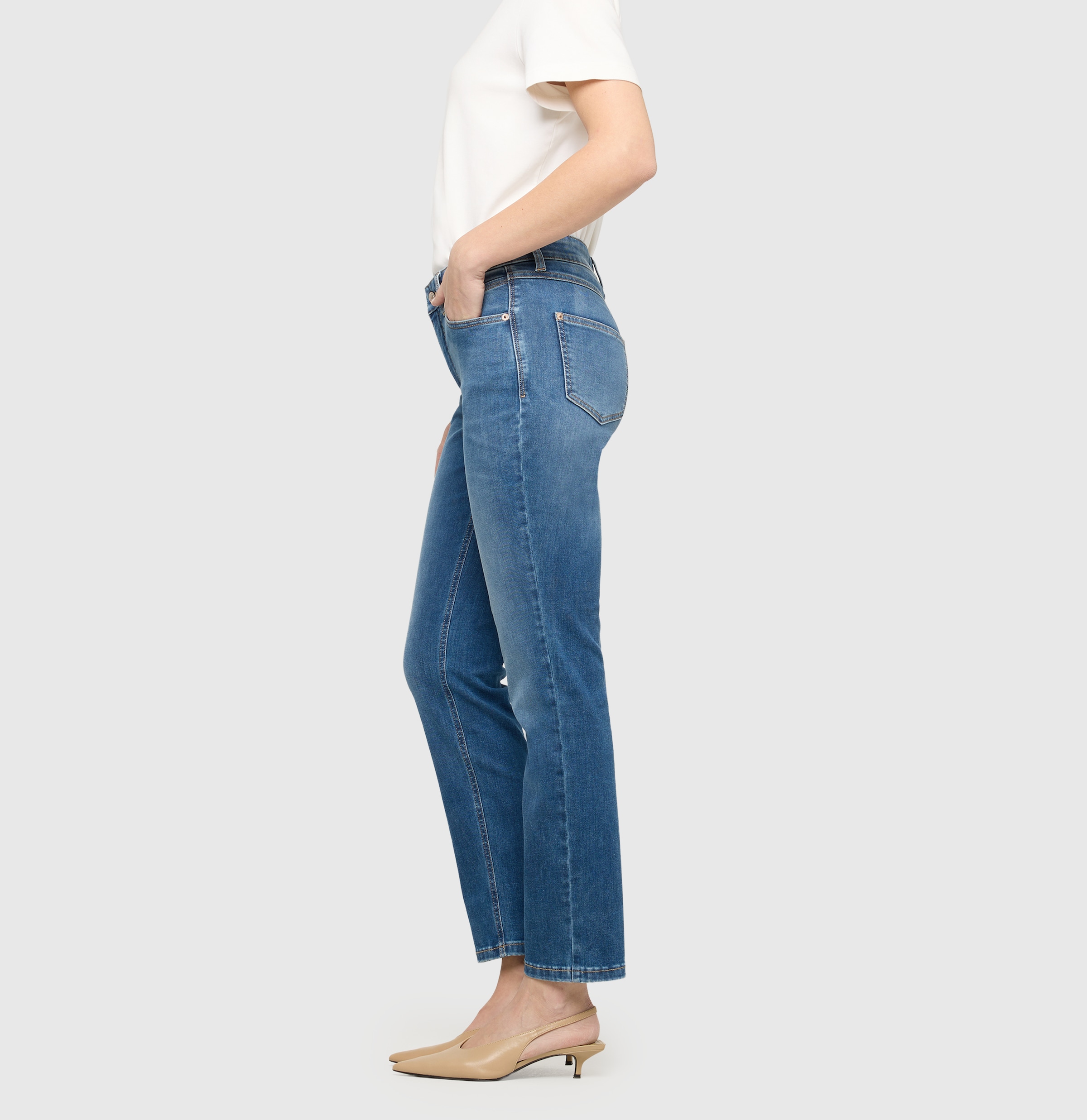 MAC Straight-Jeans »MACMELANIE« Figurformende Denim-Qualität mit hervorragendem Rücksprung-Verhalten