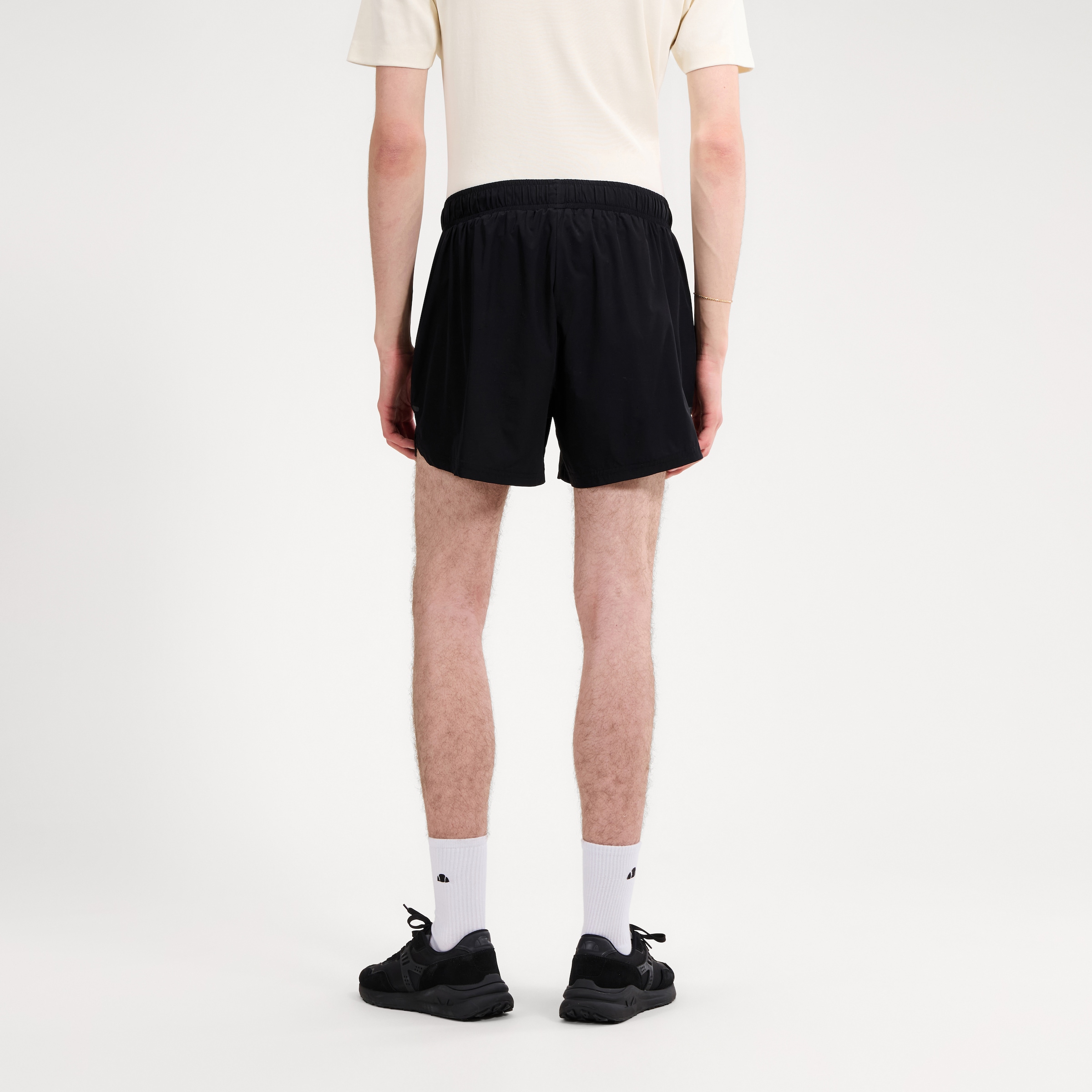 Ellesse Jerseyhose »ERUDITO SHORT«  sportlicher Stil, Jerseyhose, aus Polyamid und Elasthan, mit Gummizug