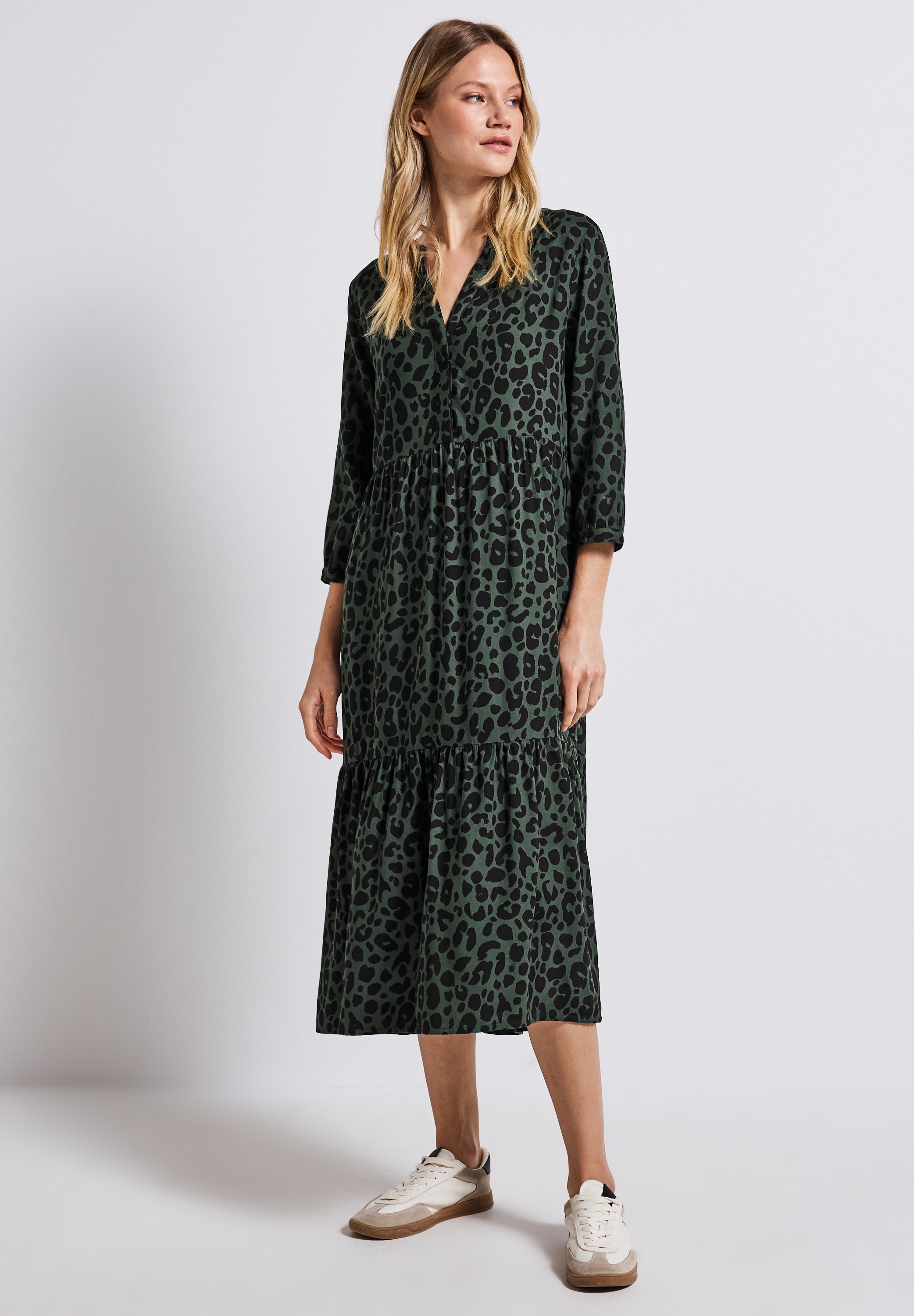 STREET ONE Volantkleid, 3/4-Arm und mit Animal-Print