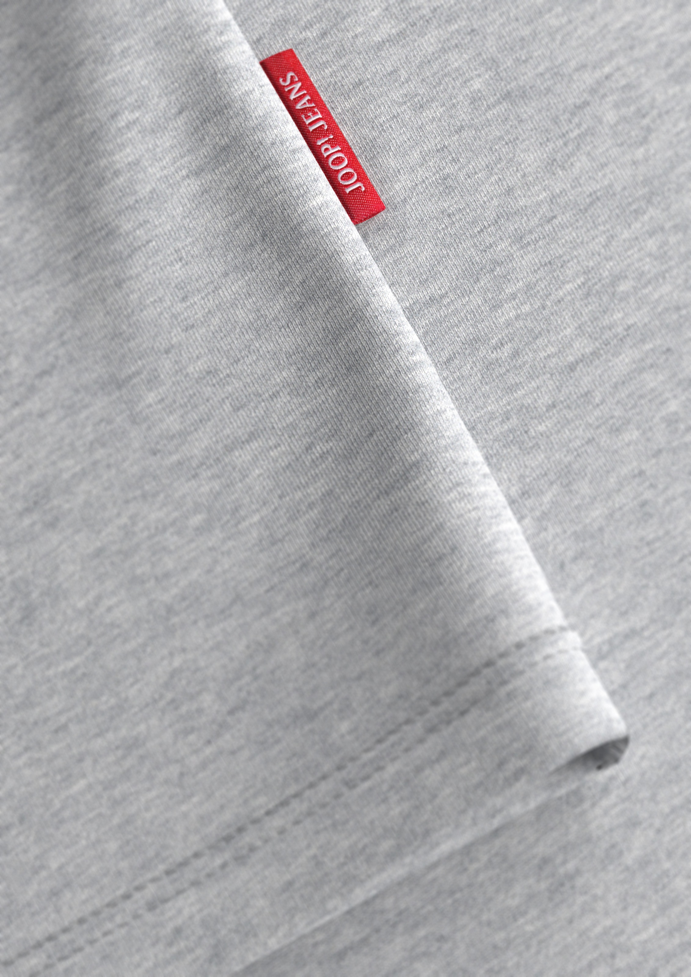 Joop Jeans Kurzarmshirt »Alphis«, Mit Ton-in Ton Logoprint
