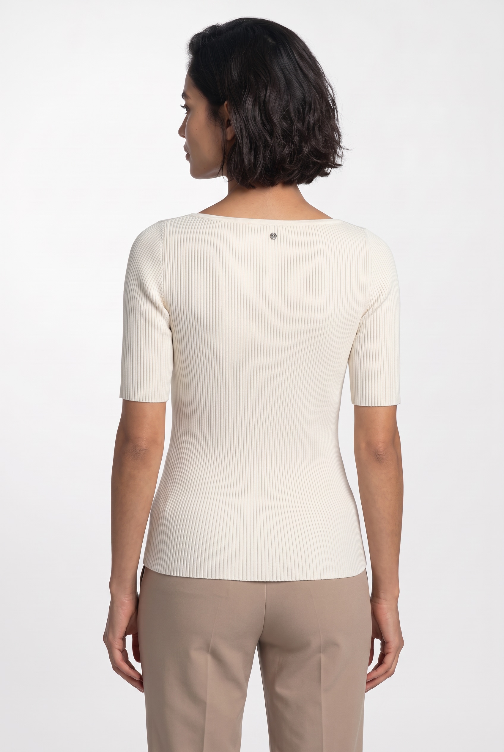 BOSS ORANGE Strickpullover »Faradisco Premium Damenmode« mit BOSS Metallcharm