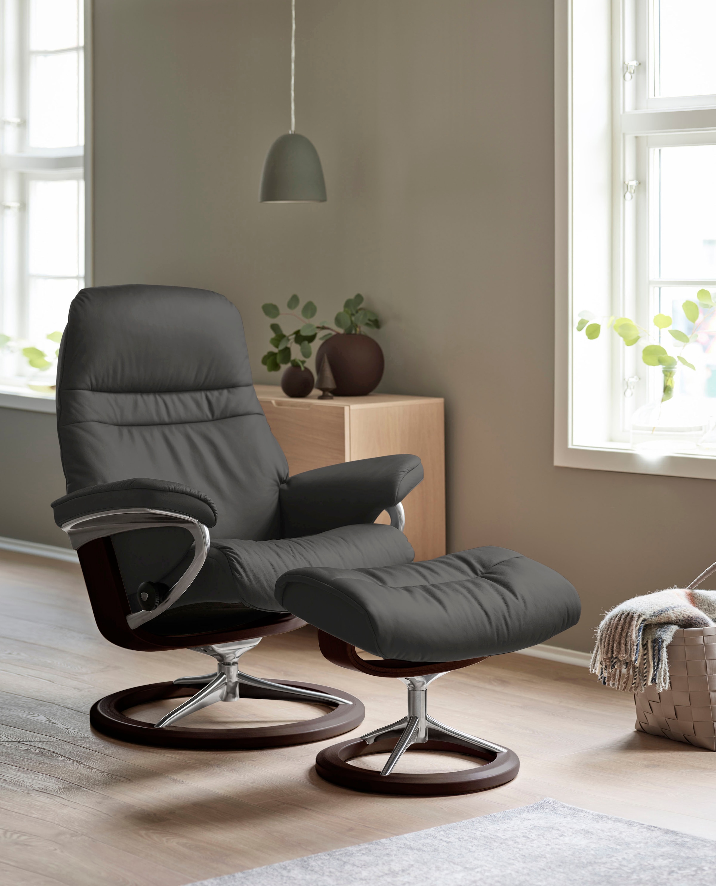 Stressless® Relaxsessel »Sunrise«, (Set, Relaxsessel mit Hocker), mit Signature Base, Größe L, Gestell Braun