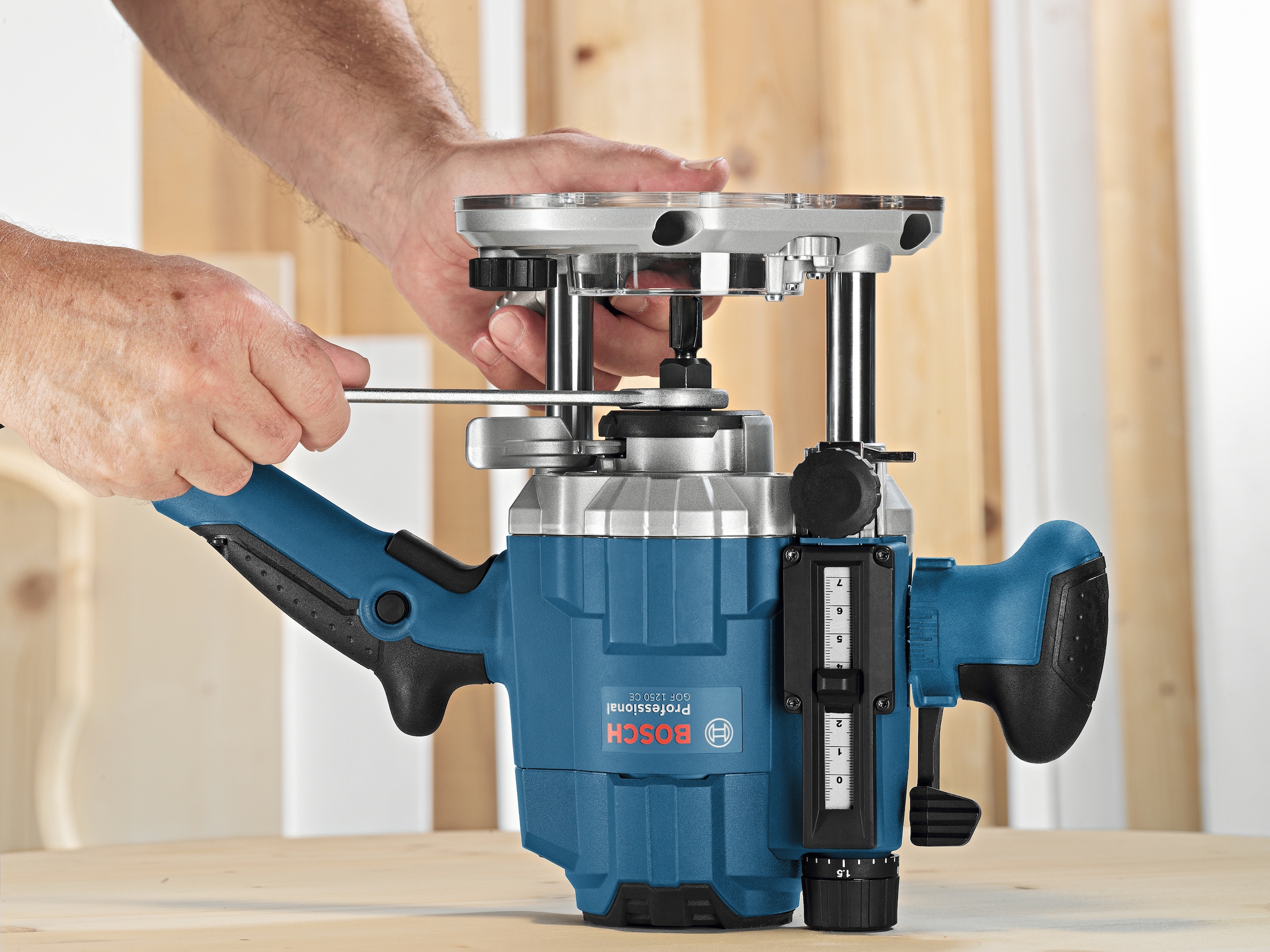 Bosch Professional Oberfräse »GOF 1250 CE«