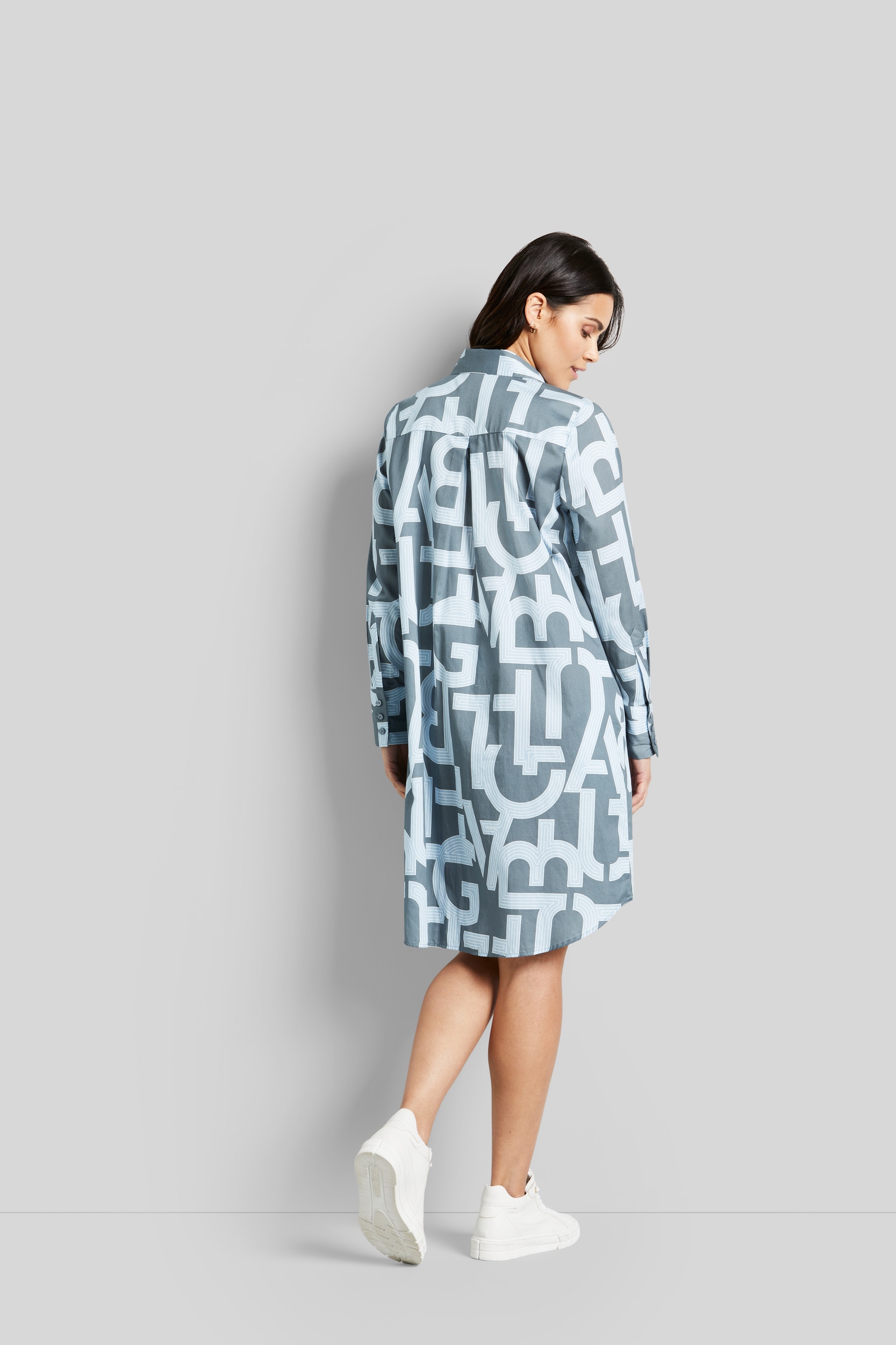 bugatti Blusenkleid, mit Buchstaben-Print