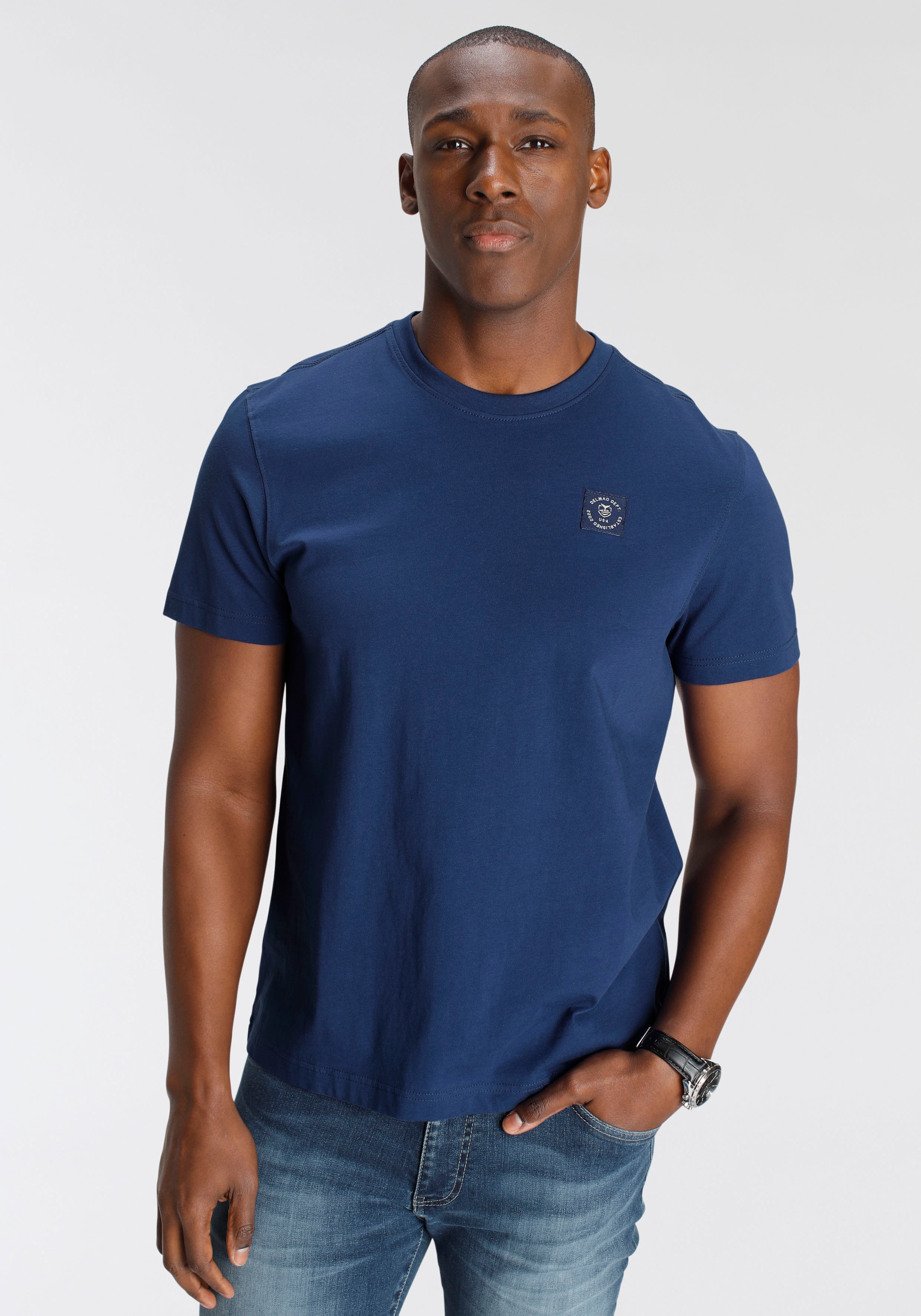 DELMAO Rundhalsshirt Kurzarm,  Regular Fit,  basic,  aus 100% Baumwolle