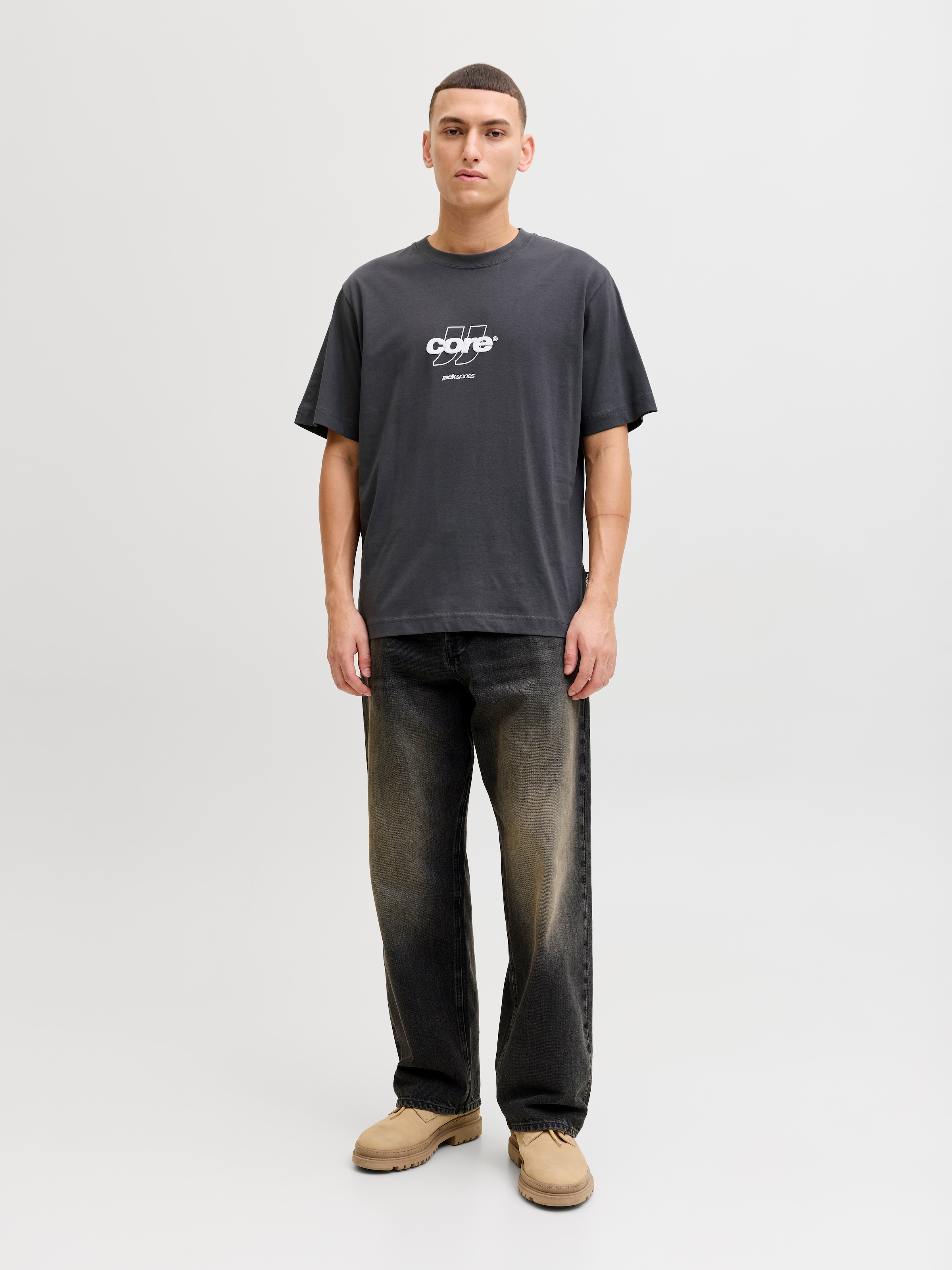 Jack & Jones T-Shirt »JCOCLUB FRONT PRINT TEE SS CREW SN« mit Print