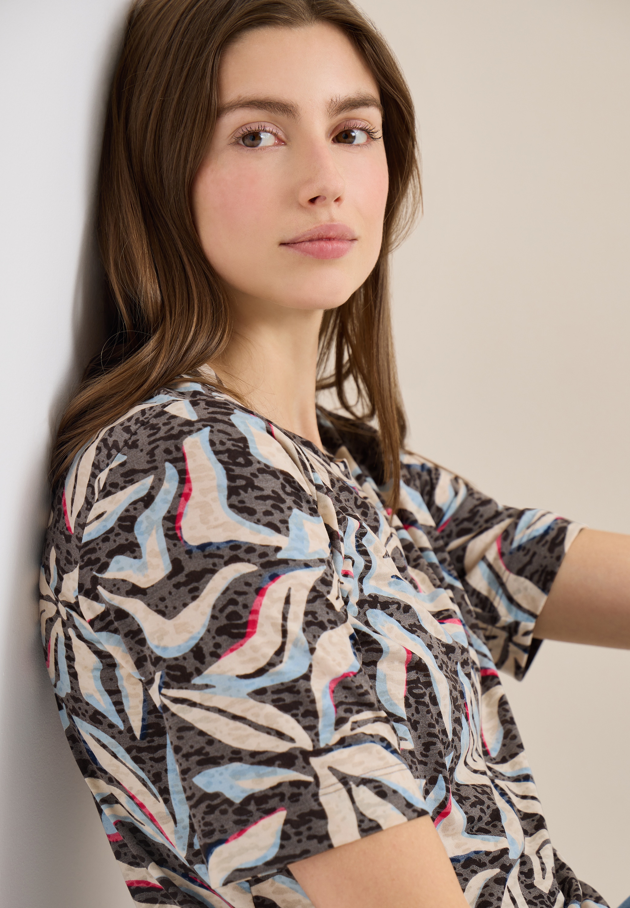 Cecil Rundhalsshirt Ausbrenner Shirt mit floralem Muster