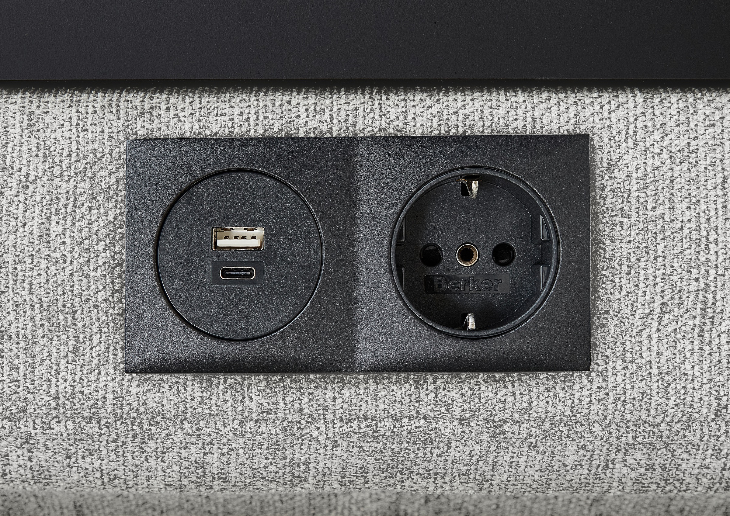 Home affaire Polstergarnitur »Turin, 2,5- & 3-Sitzer mit elektrischer Relaxfunktion« Set, 4 tlg. tlg. inkl. Tisch, USB & Steckdose, Federkern & pflegeleichtem Bezug