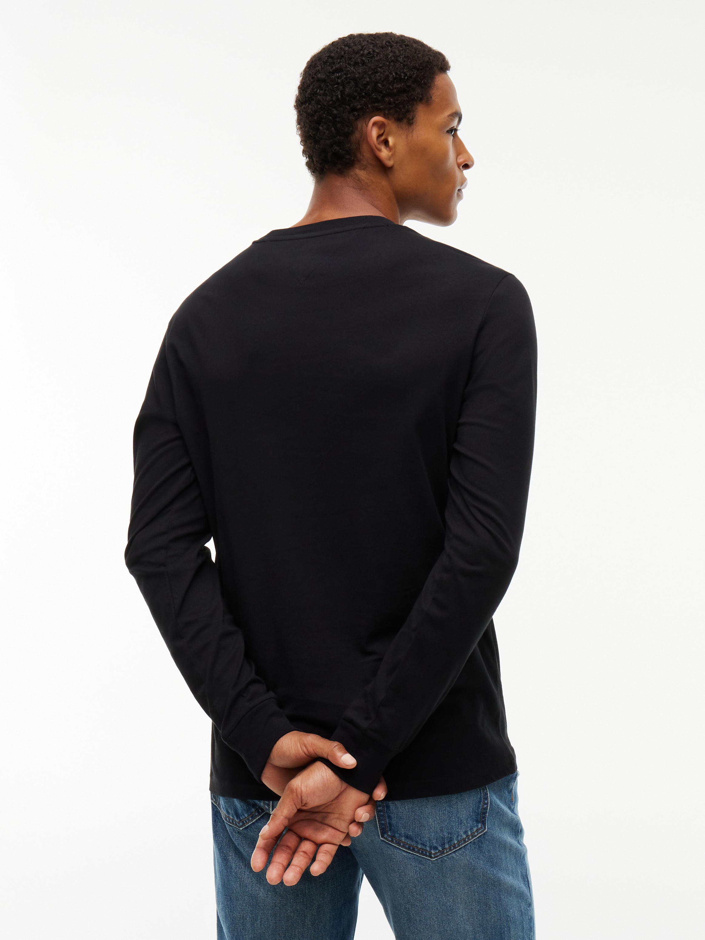 Tommy Jeans Langarmshirt »SLIM SIGNATURE CHEST TEE« Slim fit mit Rundhalsausschnitt