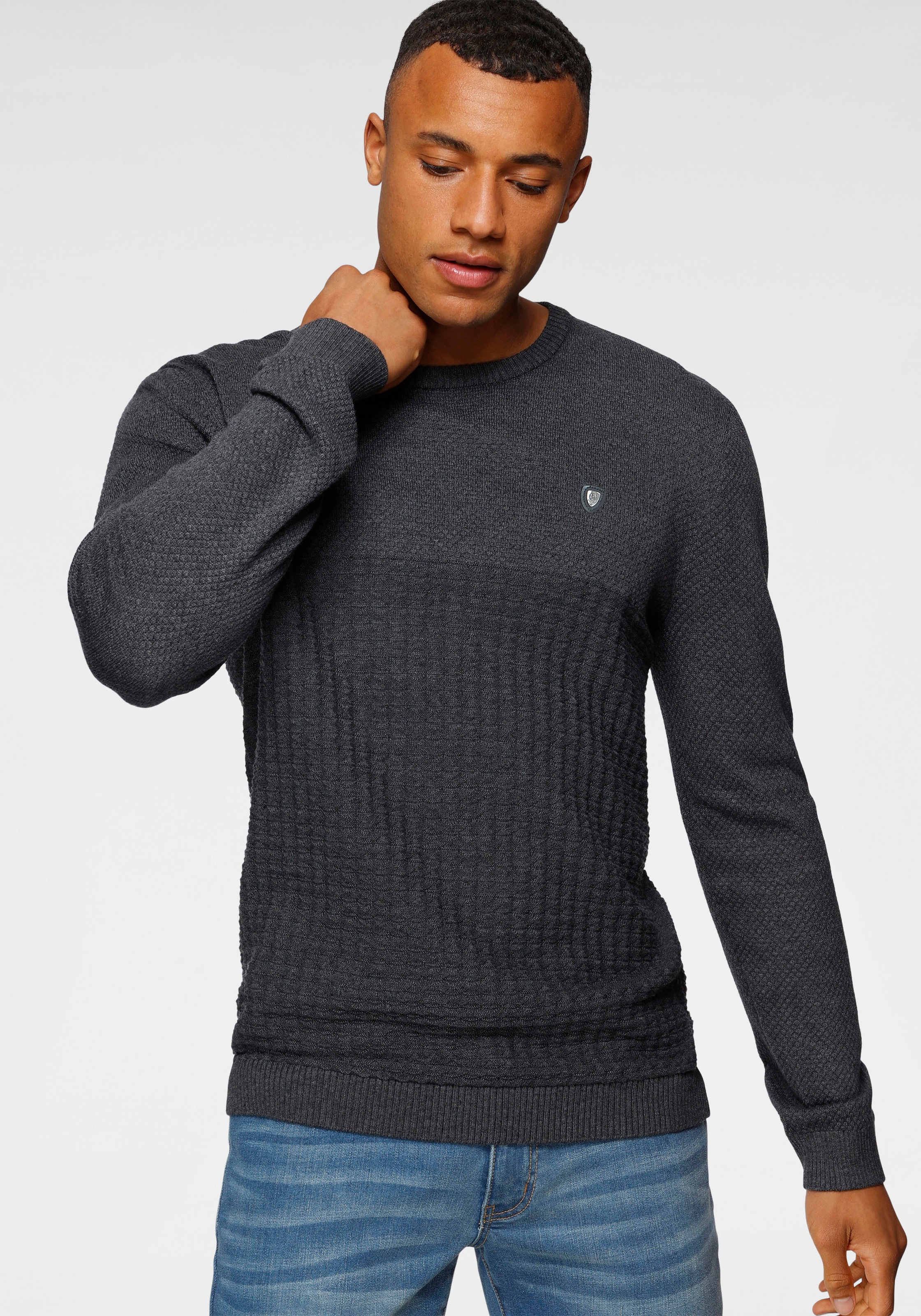 Bruno Banani Strickpullover, mit modischer Struktur