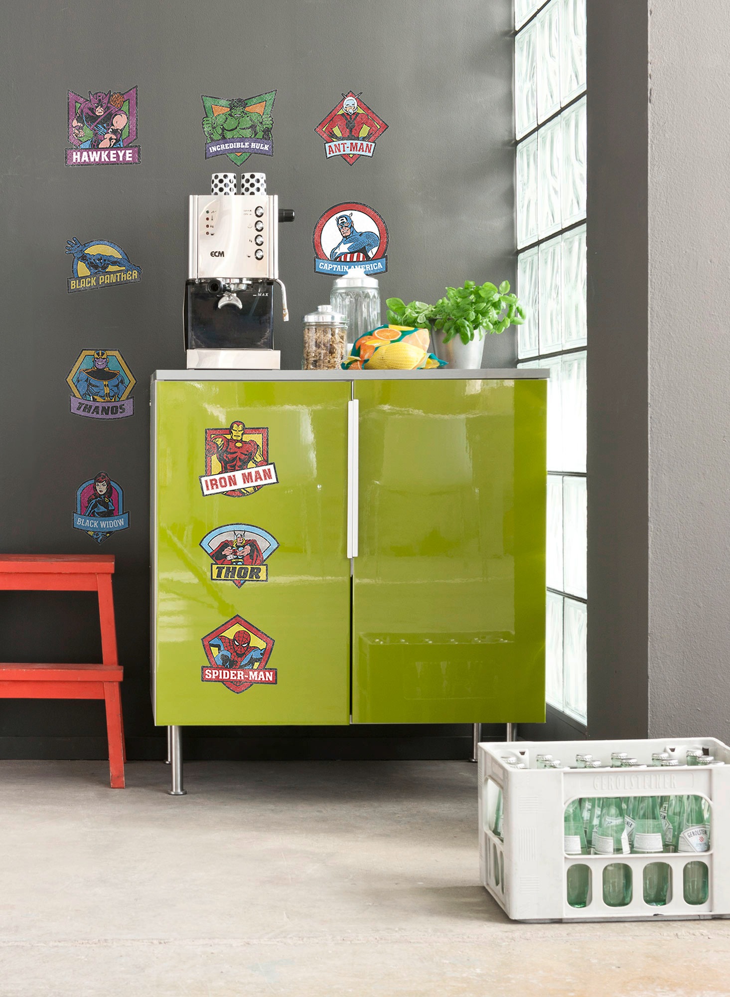 Komar Wandtattoo »Avengers Classic Badges - Größe 50 x 70 cm«, (10 St.), selbstklebend, Wandsticker, Kinderzimmer