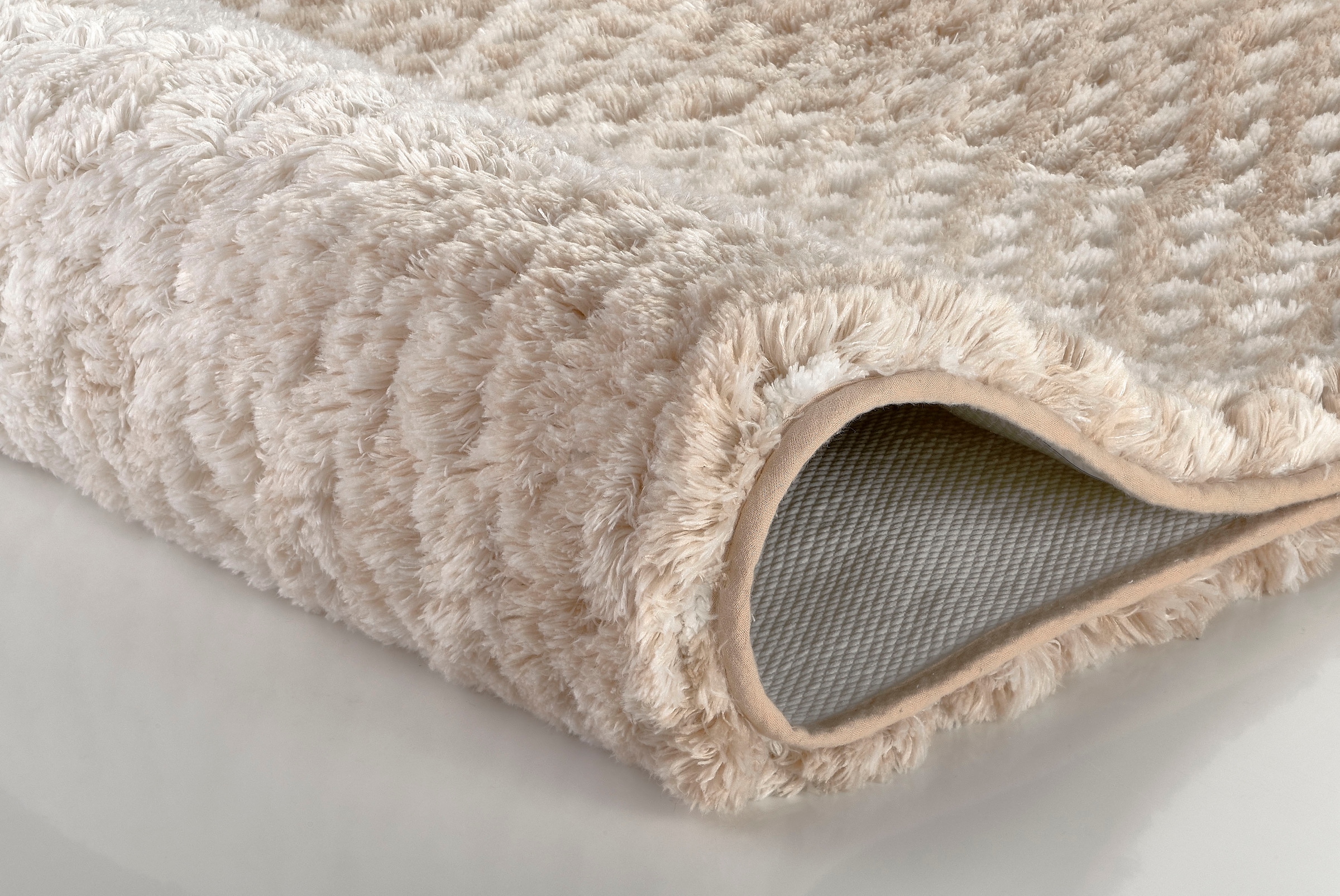 Kleine Wolke Badematte »Cory«, rutschhemmend beschichtet, fußbodenheizungsgeeignet, Badteppich, modischer Farbverlauf, Hoch-Tief Effekt, waschbar