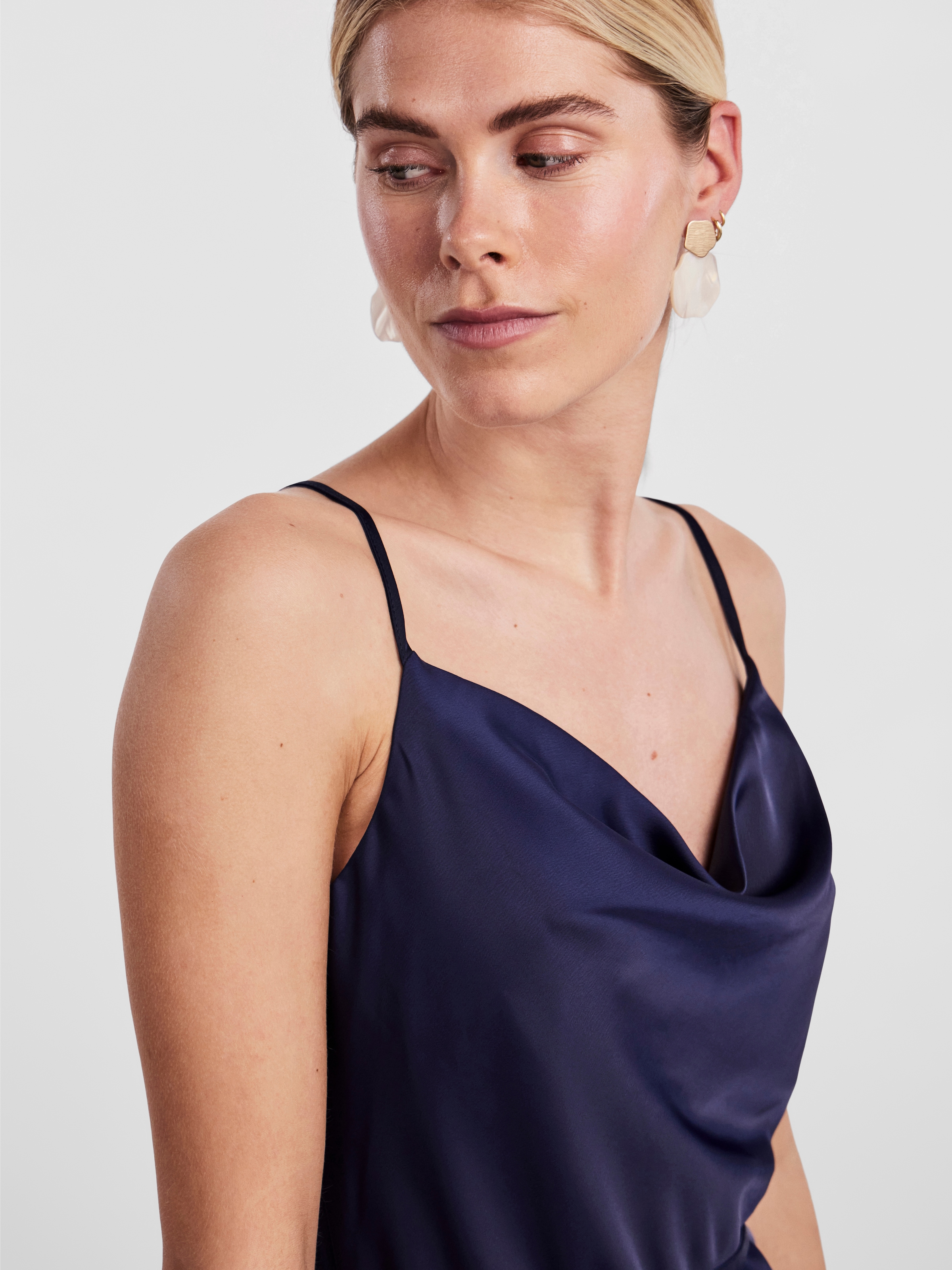 Y.A.S Spaghettikleid »YASTHEA STRAP LONG DRESS S. NOOS« Sommerkleid