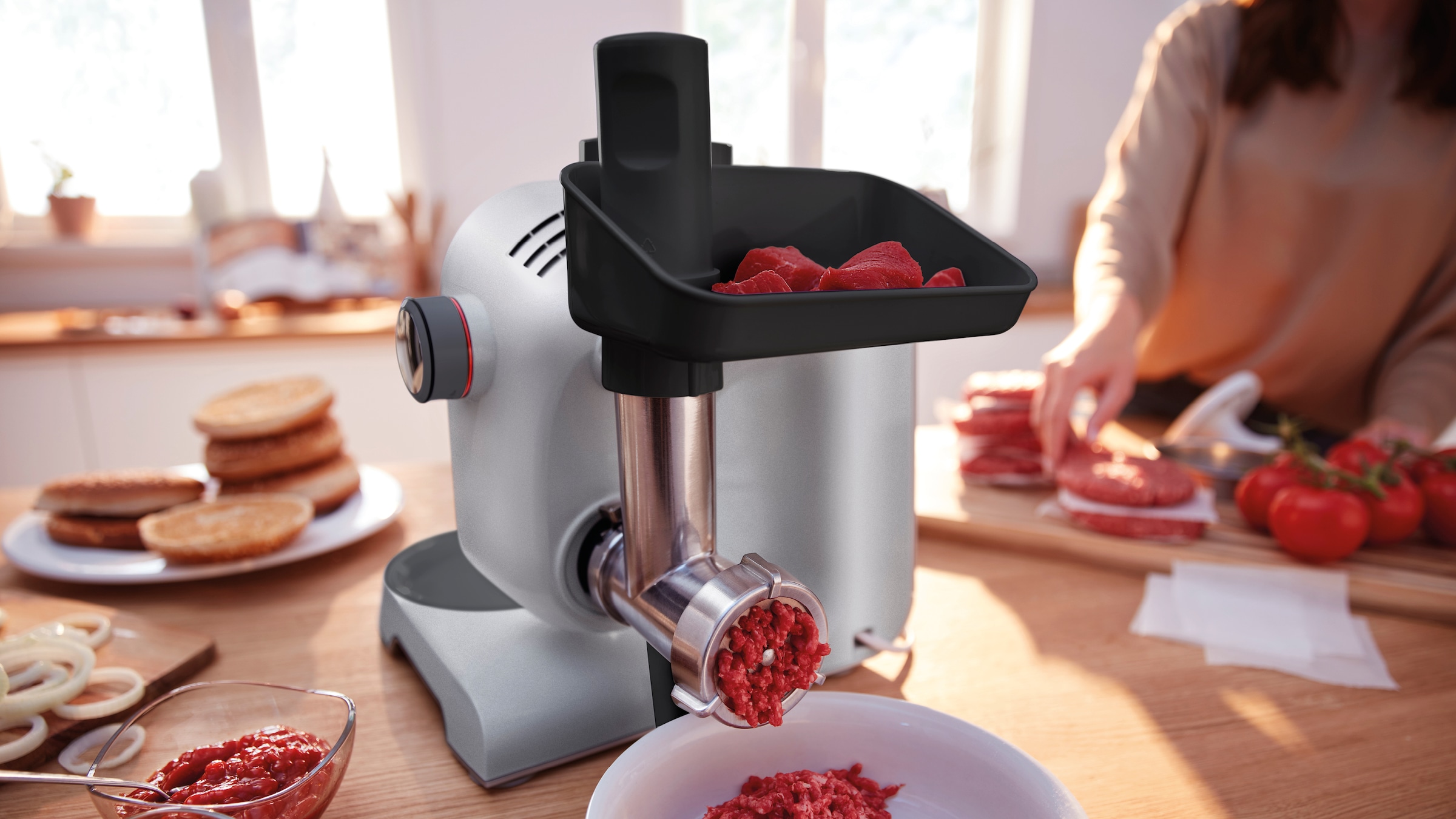 BOSCH Küchenmaschine »MUM5935B Durchlaufschnitzler, 3 Scheiben, Mixer, silber«, Fleischwolf, Kekspresse, Zitruspresse, 3 Rühr-/Knethaken, spülm.fest