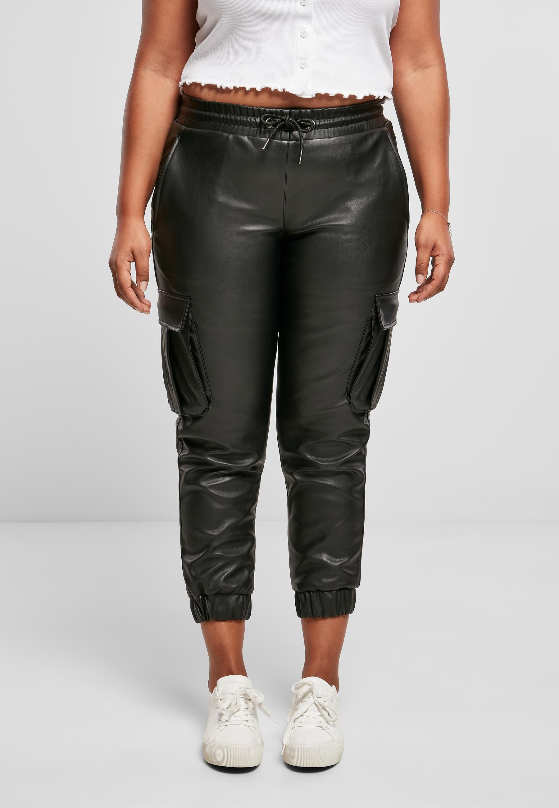 URBAN CLASSICS Cargohose »Urban Classics Damen Ladies Faux Leather Cargo Pants«
