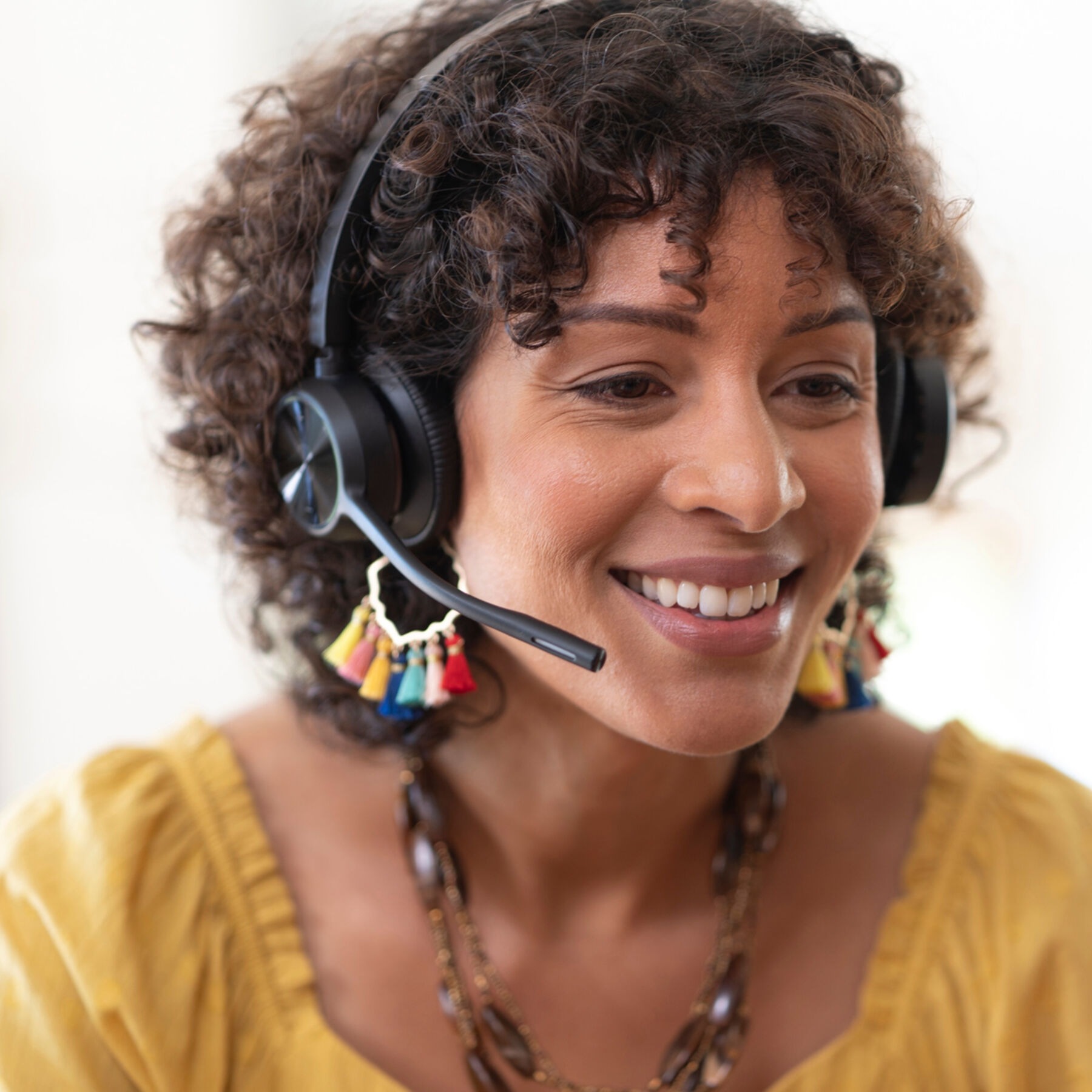 HP Kopfhörer »Poly Voyager 4320 UC Stereo USB-A Headset +BT700 USB-A Adapter +Ladest«, Bluetooth, Freisprechfunktion-Rauschunterdrückung-Sprachsteuerung