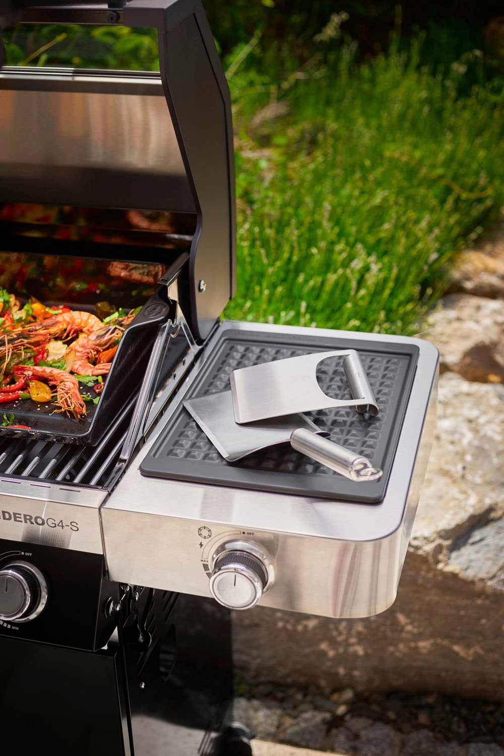 RÖSLE Grillspachtel »Plancha, 25431«, mit abgerundeten Ecken zum Wenden von Grillgut, Edelstahl 18/10