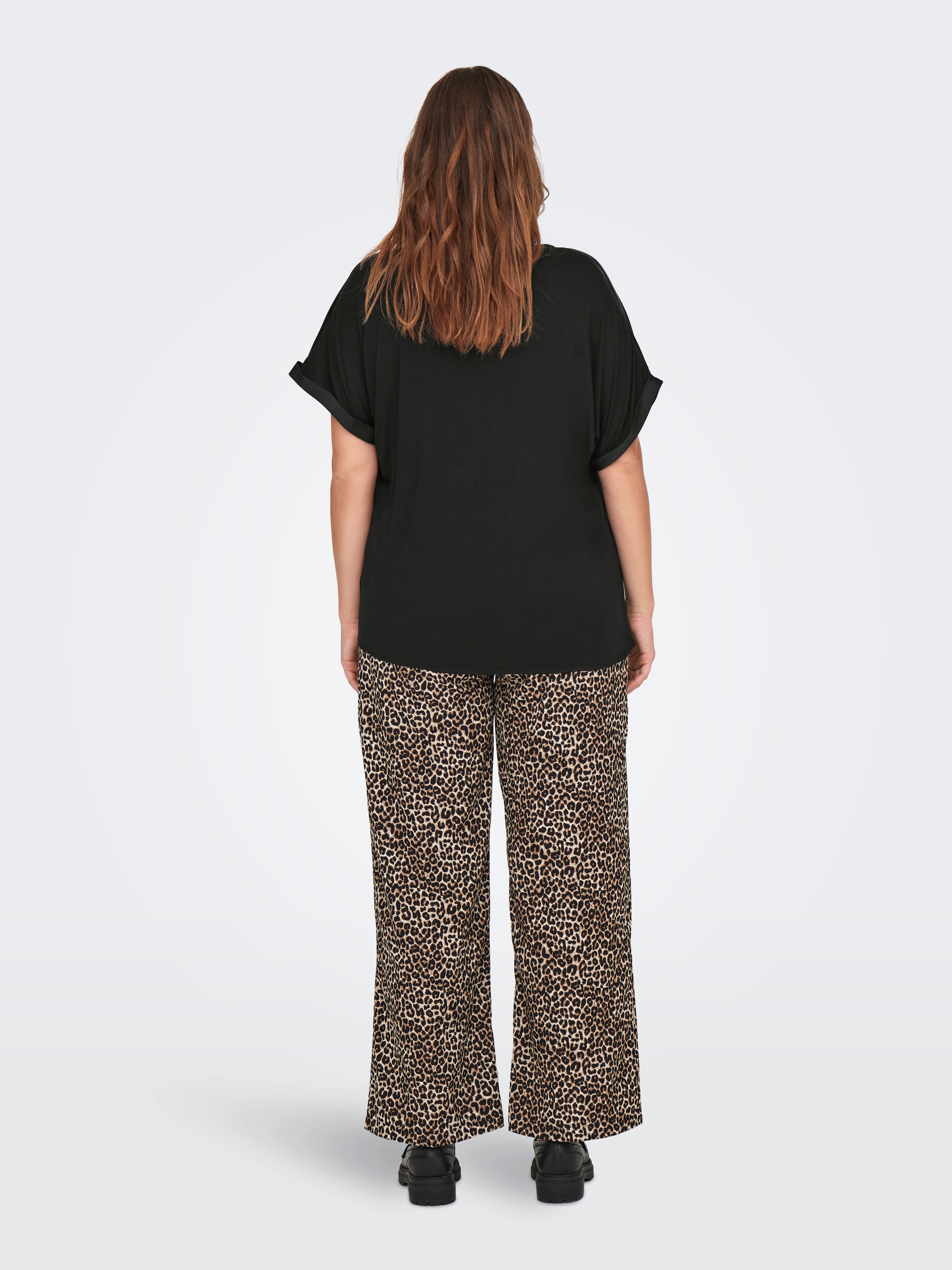 ONLY CARMAKOMA Shirtbluse »CARBRYNJA LIFE S/S IN-ONE TOP WVN« in glänzender Optik