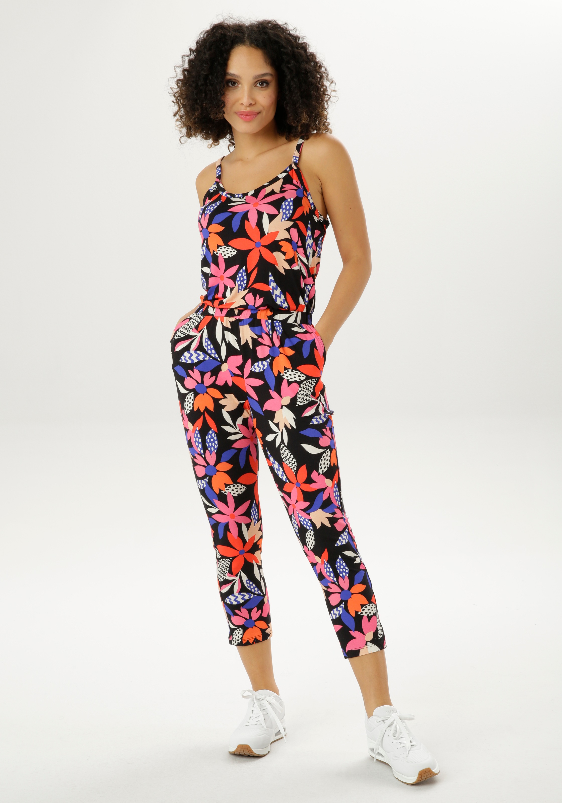 Aniston CASUAL Overall, mit farbenfrohem Blumendruck - NEUE KOLLEKTION kaufen