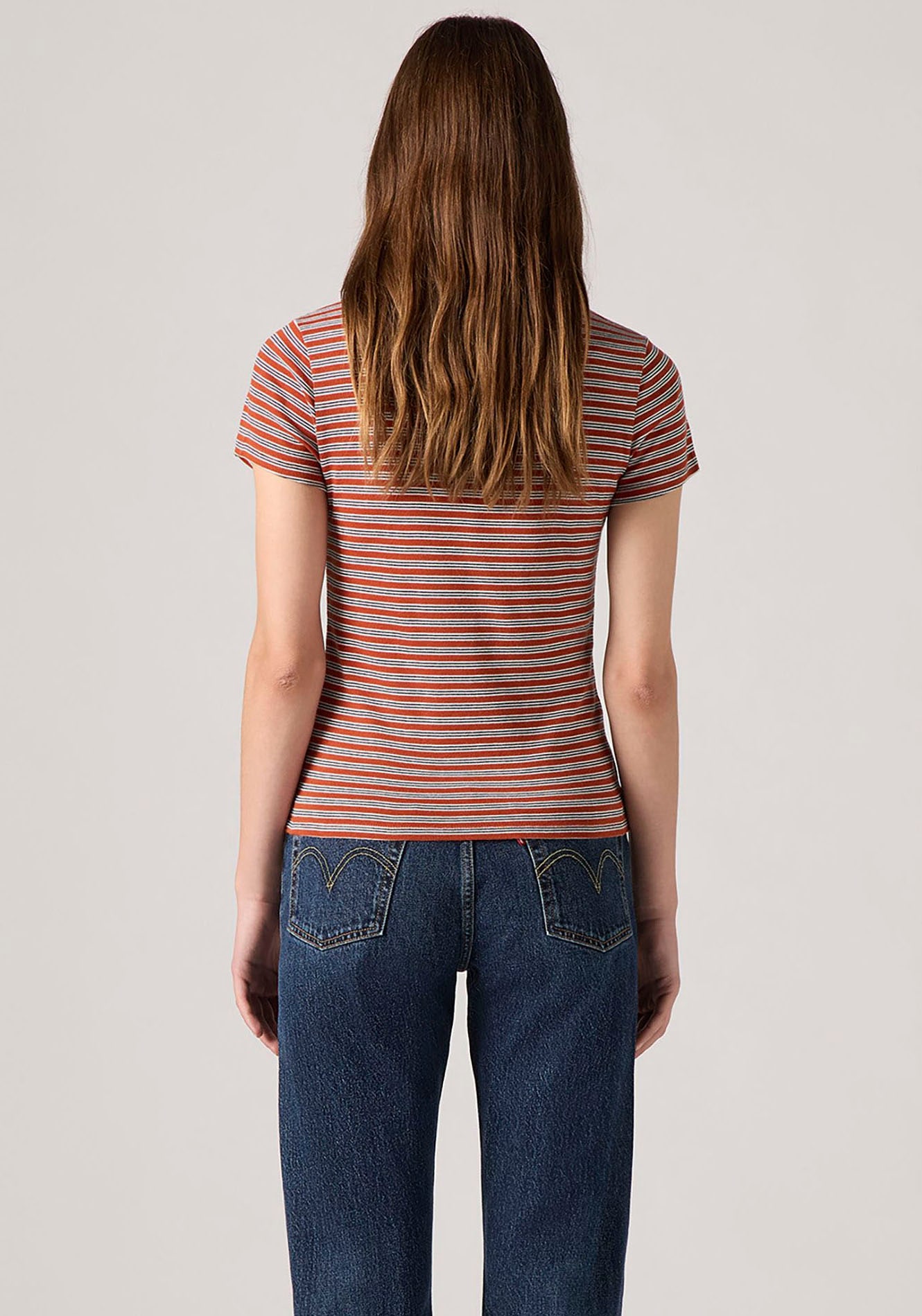 Levi's® T-Shirt »ESSENTIAL HM SS TEE«, Taillierter Schnitt