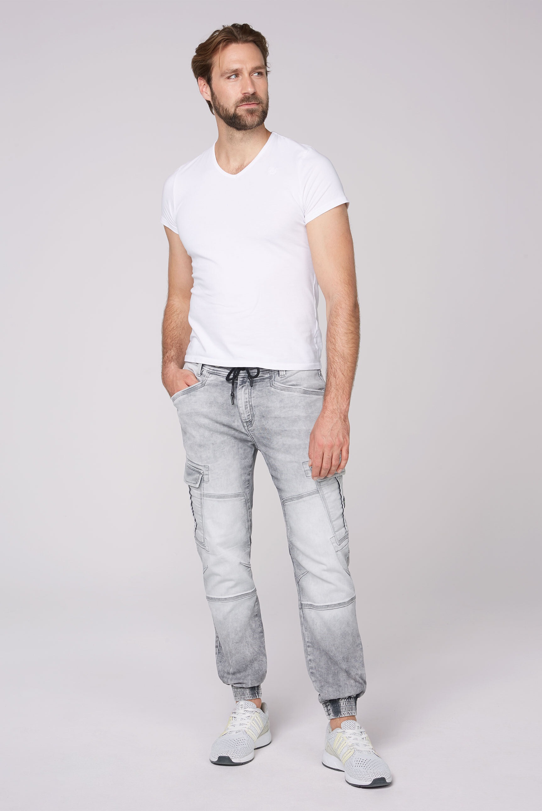 CAMP DAVID Regular-fit-Jeans, Beintaschen mit Druckknopfverschluss
