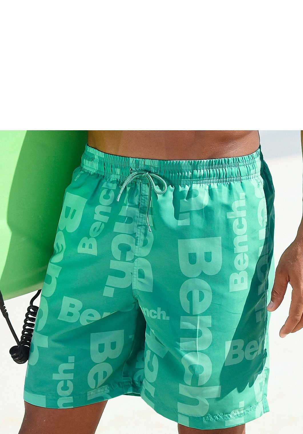 4. Bild von Bench. Badeshorts