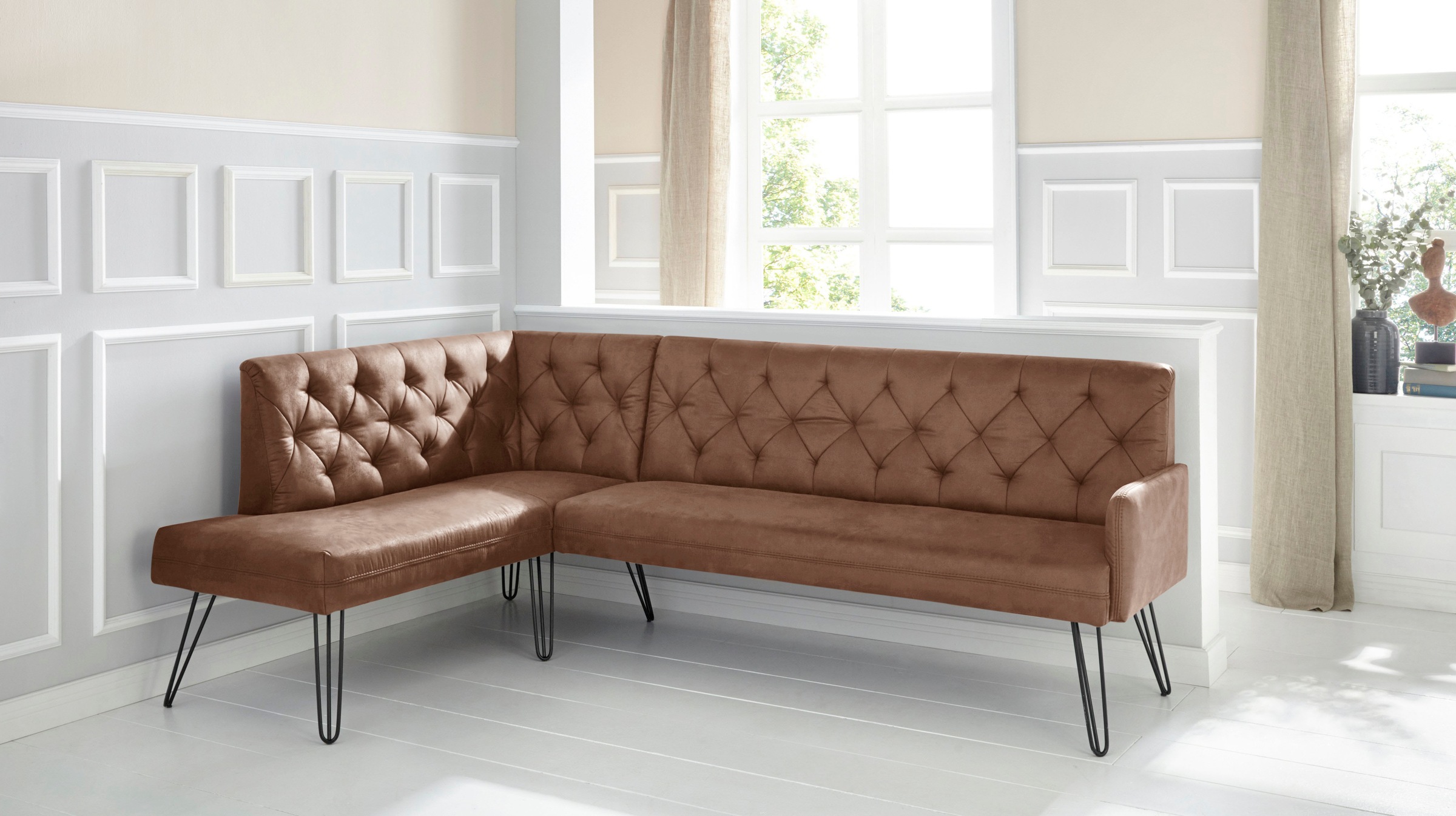exxpo - sofa fashion Eckbank »Doppio, Chesterfield Optik, komfortabel und bequem, hohe Designfüße«, Frei im Raum stellbar