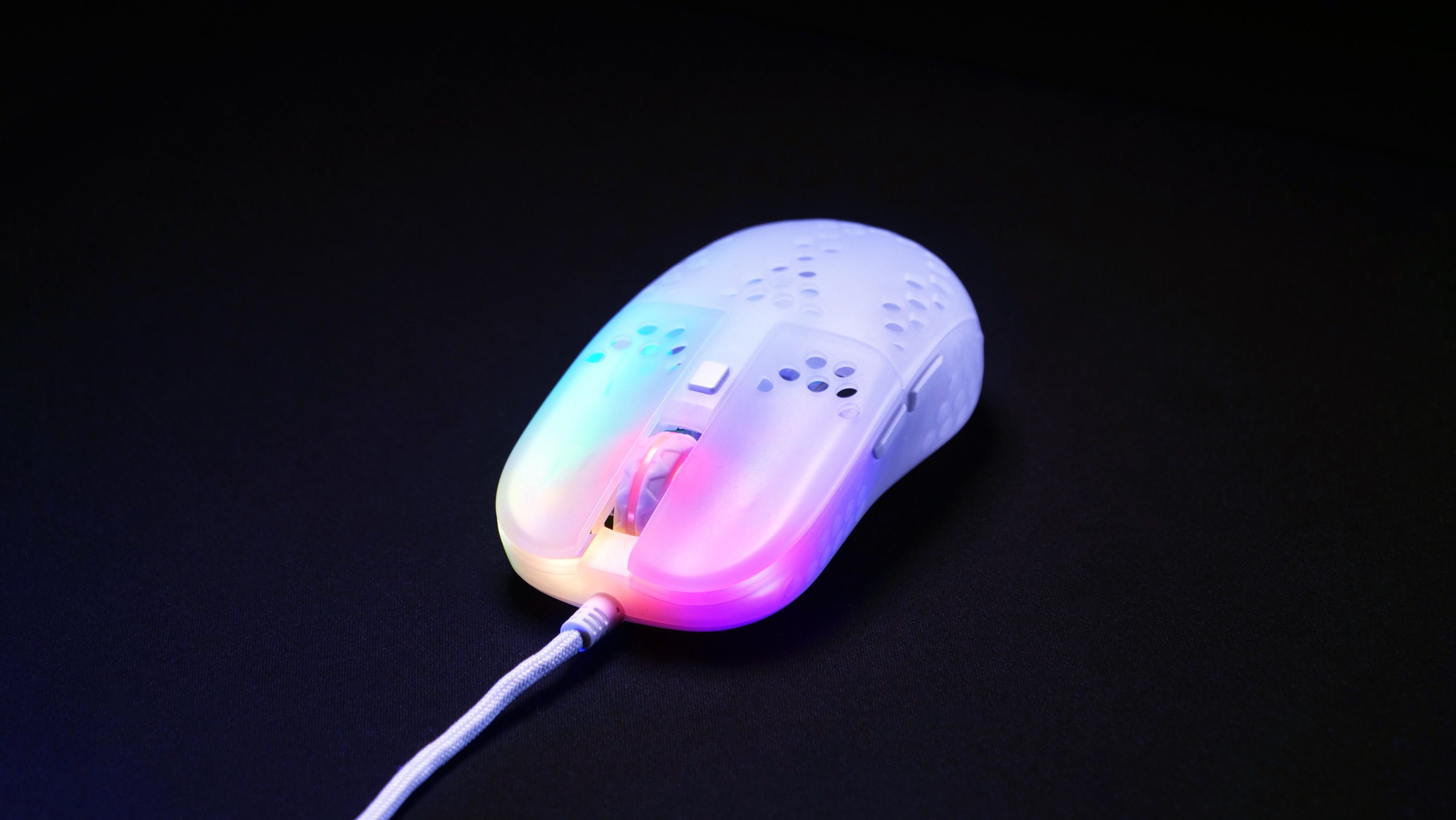 Cherry Xtrfy Gaming-Maus »MZ1 RGB«, kabelgebunden, ultraleichte Gaming-Maus