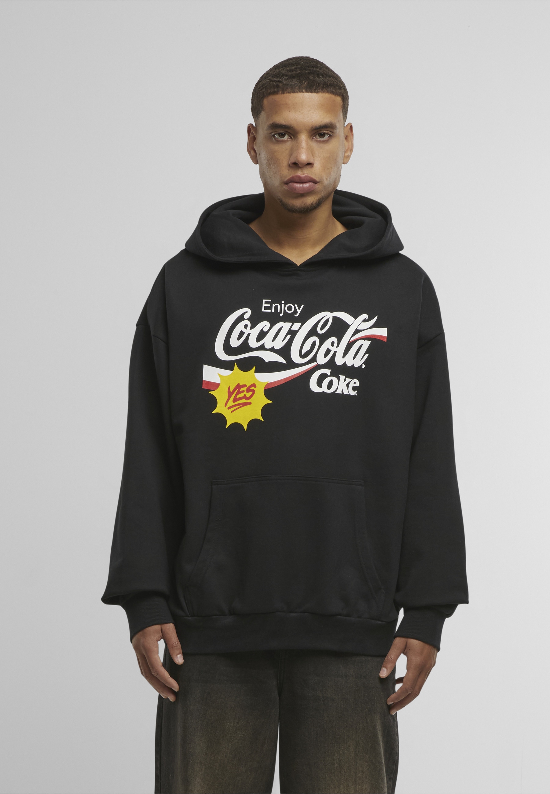 Merchcode Kapuzenpullover »Merchcode Coca Cola Refreshed Oversize Hoodie« 1 Stk.