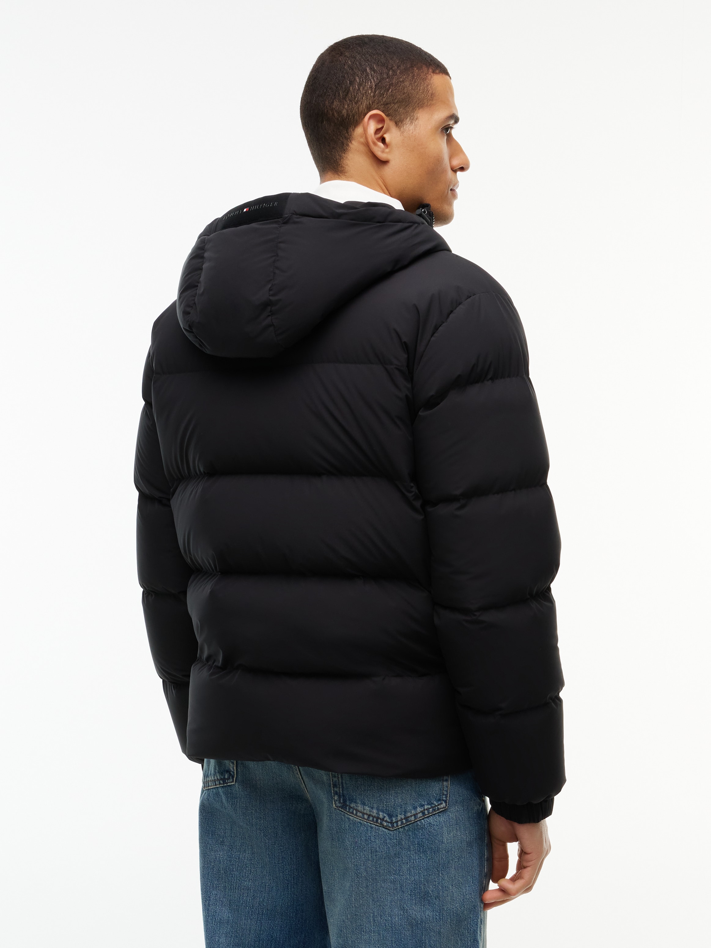 Tommy Hilfiger Daunenjacke »DOWN HOODED PUFFER JKT« mit Kapuze mit Logo-Patch, mit Kapuze, mit Daunenfüllung