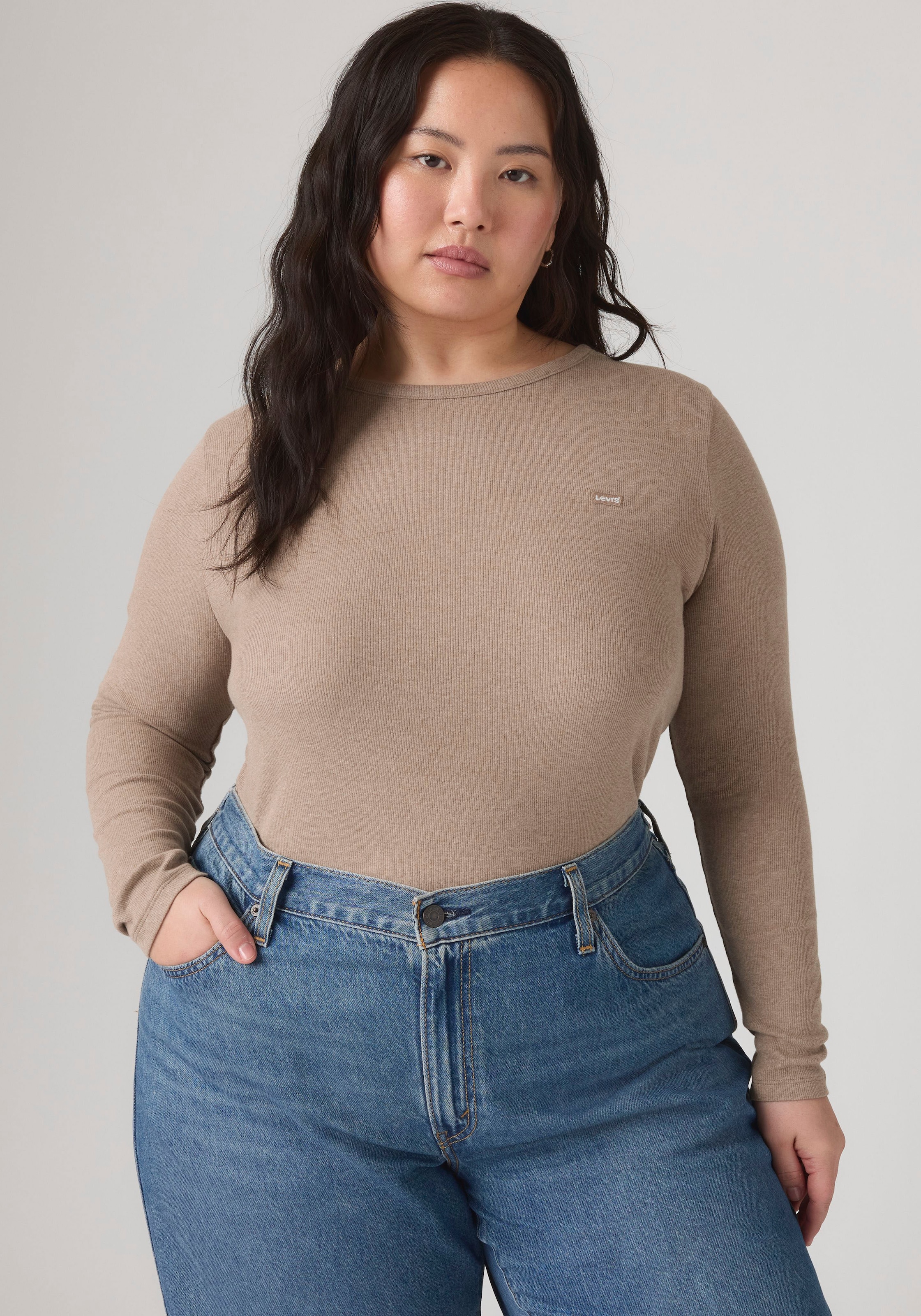 Levi's® Plus Langarmshirt »PL HAYES LS« in figurbetonter Passform
