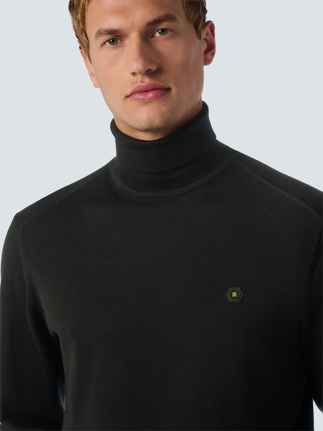 NO EXCESS Rollkragenpullover, mit Logo-Badge