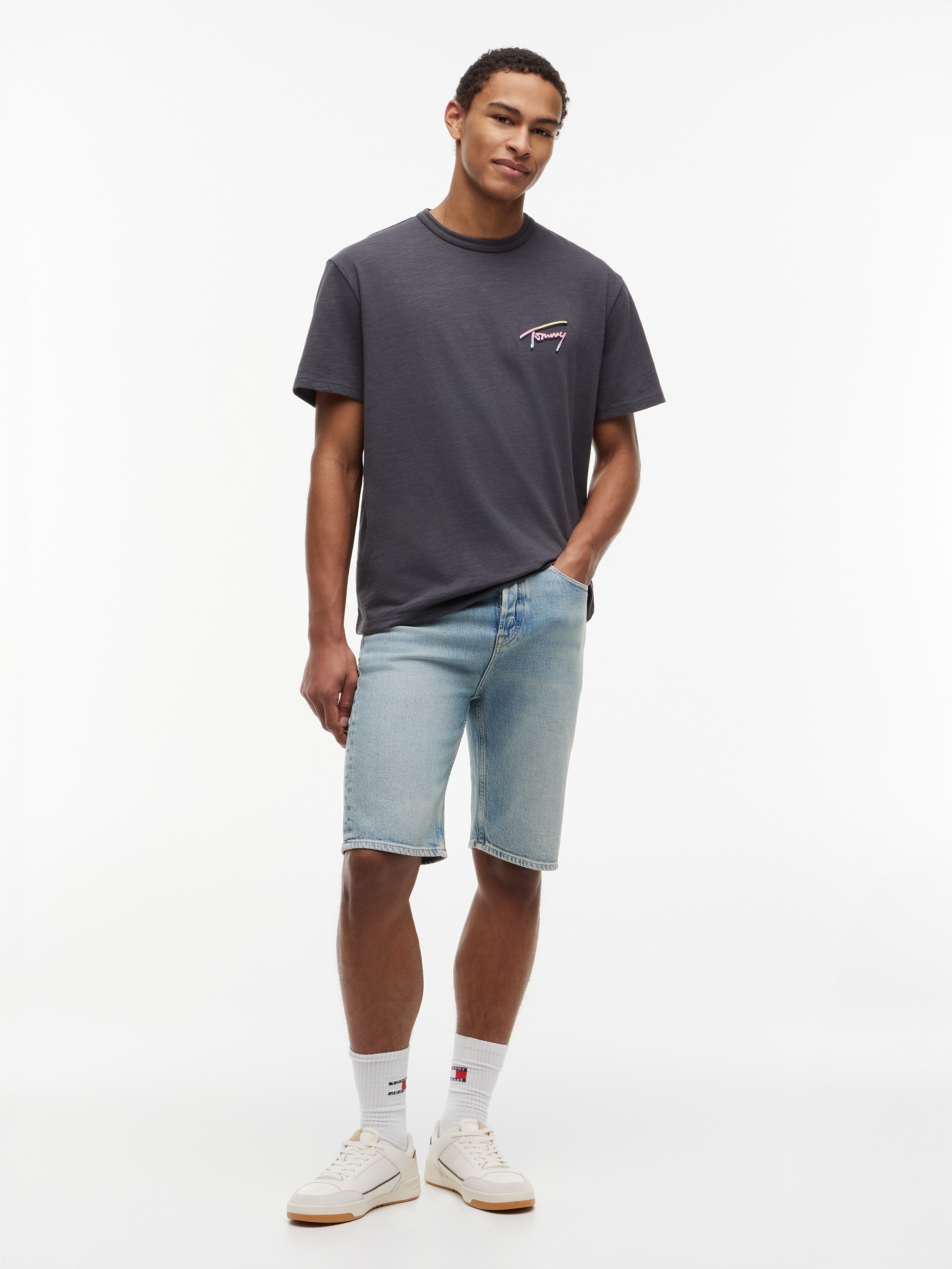 Tommy Jeans T-Shirt »TJM RELAXED NOVELTY« relaxed Fit mit strukturierter Rückengrafik
