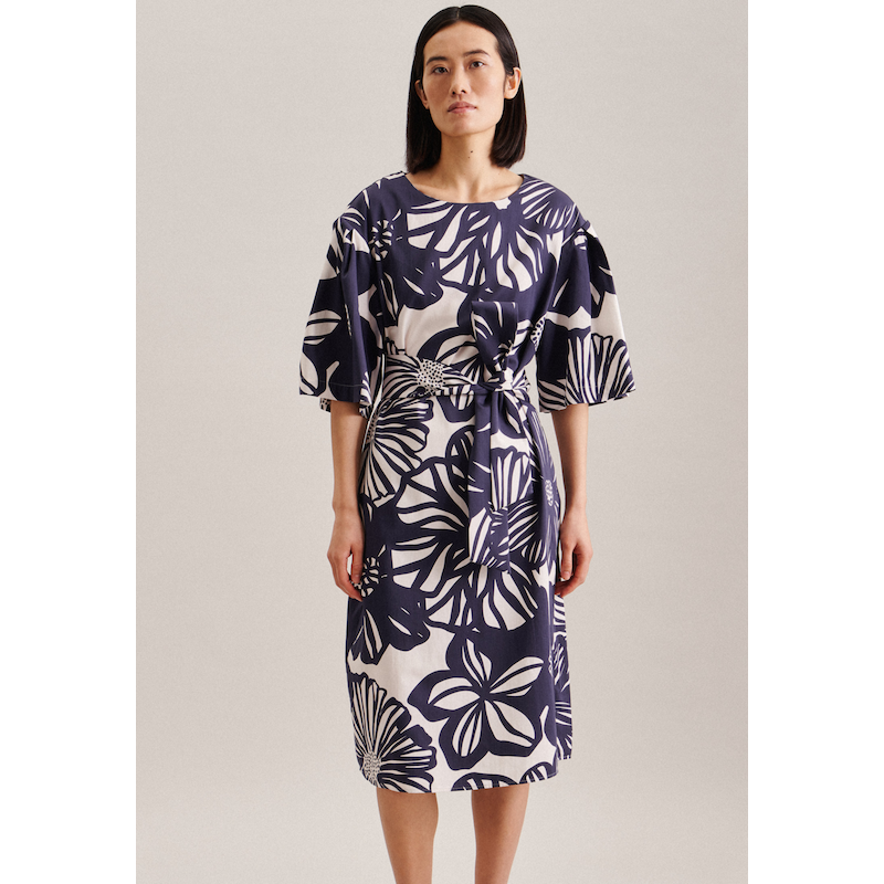 SEIDENSTICKER Sommerkleid »Schwarze Rose« Kurzarm Rundhals Druck dunkelblau 3XL (46) - Normalgrößen Normalgrößen 3XL (46) Passform: Regular