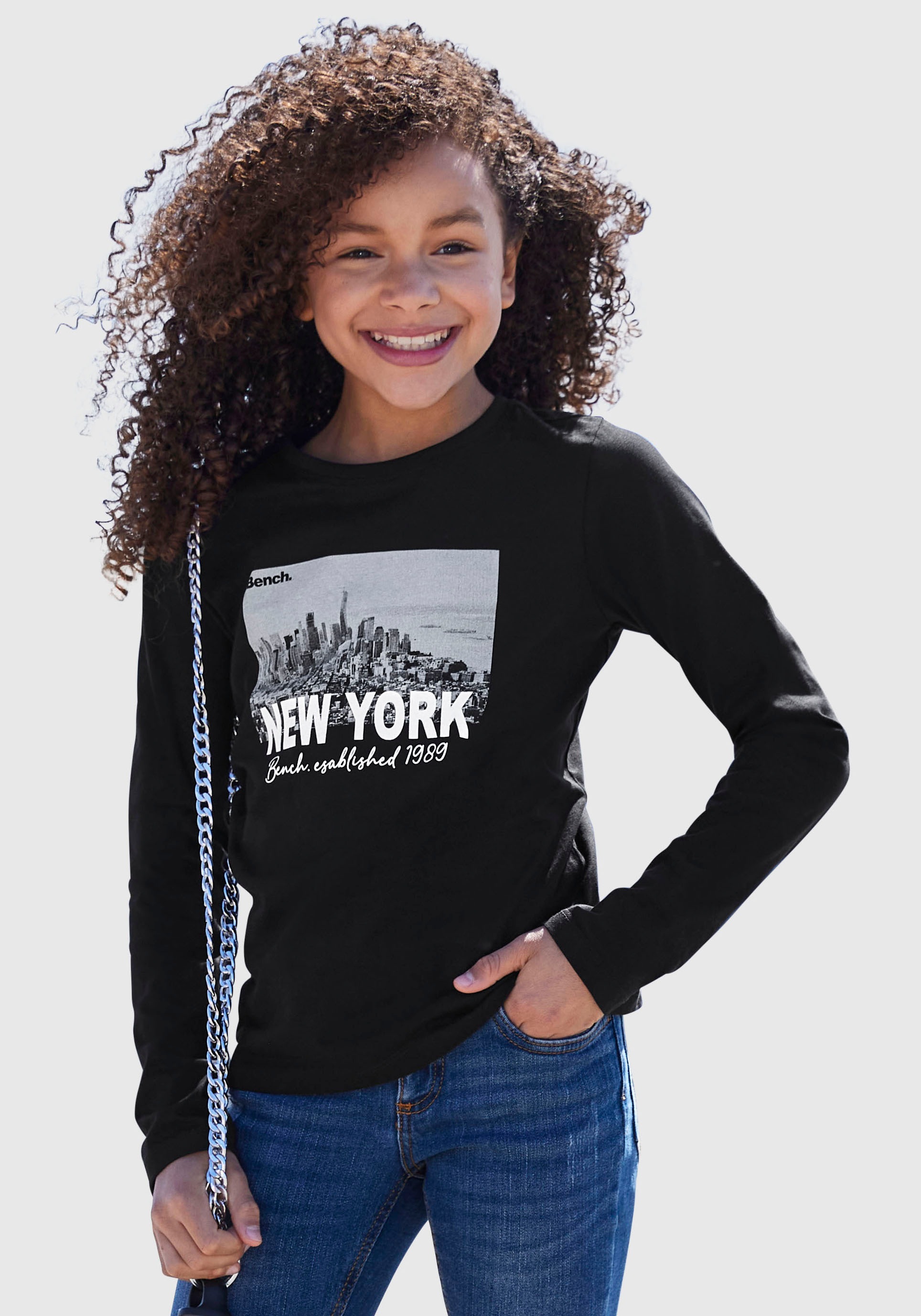 City jetzt New York %Sale Fotodruck Langarmshirt, im Bench.