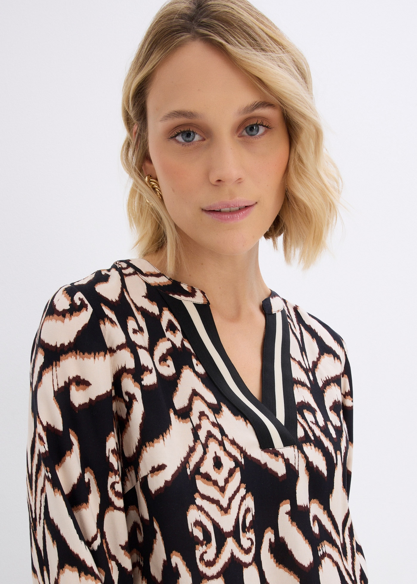 bonprix Tunika »Tunikabluse aus fließender Viskose« Tunikabluse aus fließender Viskose