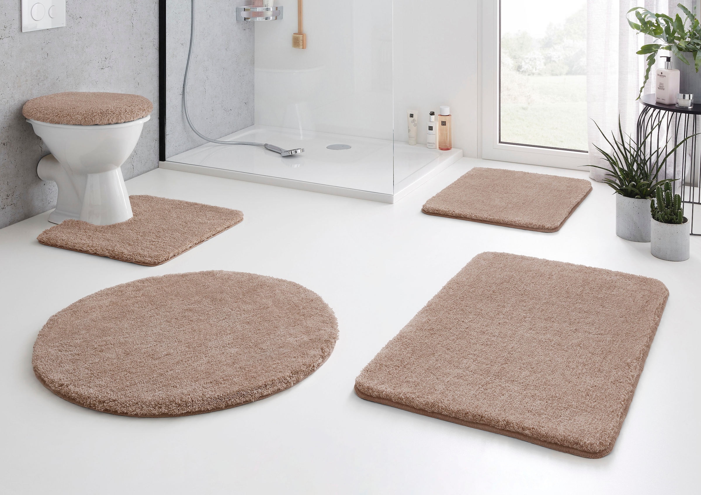 Kleine Wolke Badematte »RELAX«, rutschhemmend beschichtet, fußbodenheizungsgeeignet, Badteppich, Uni Farben, rechteckig, rund & als Set erhältlich