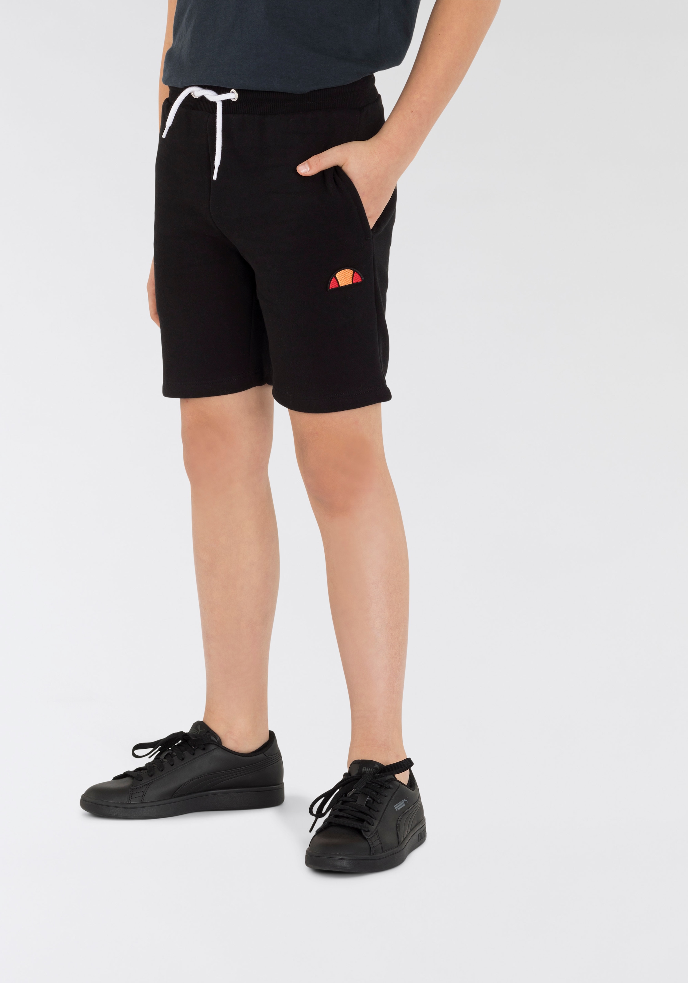Ellesse Sweatshorts »TOYLE«  mit Eingrifftaschen, kurzer Schnitt