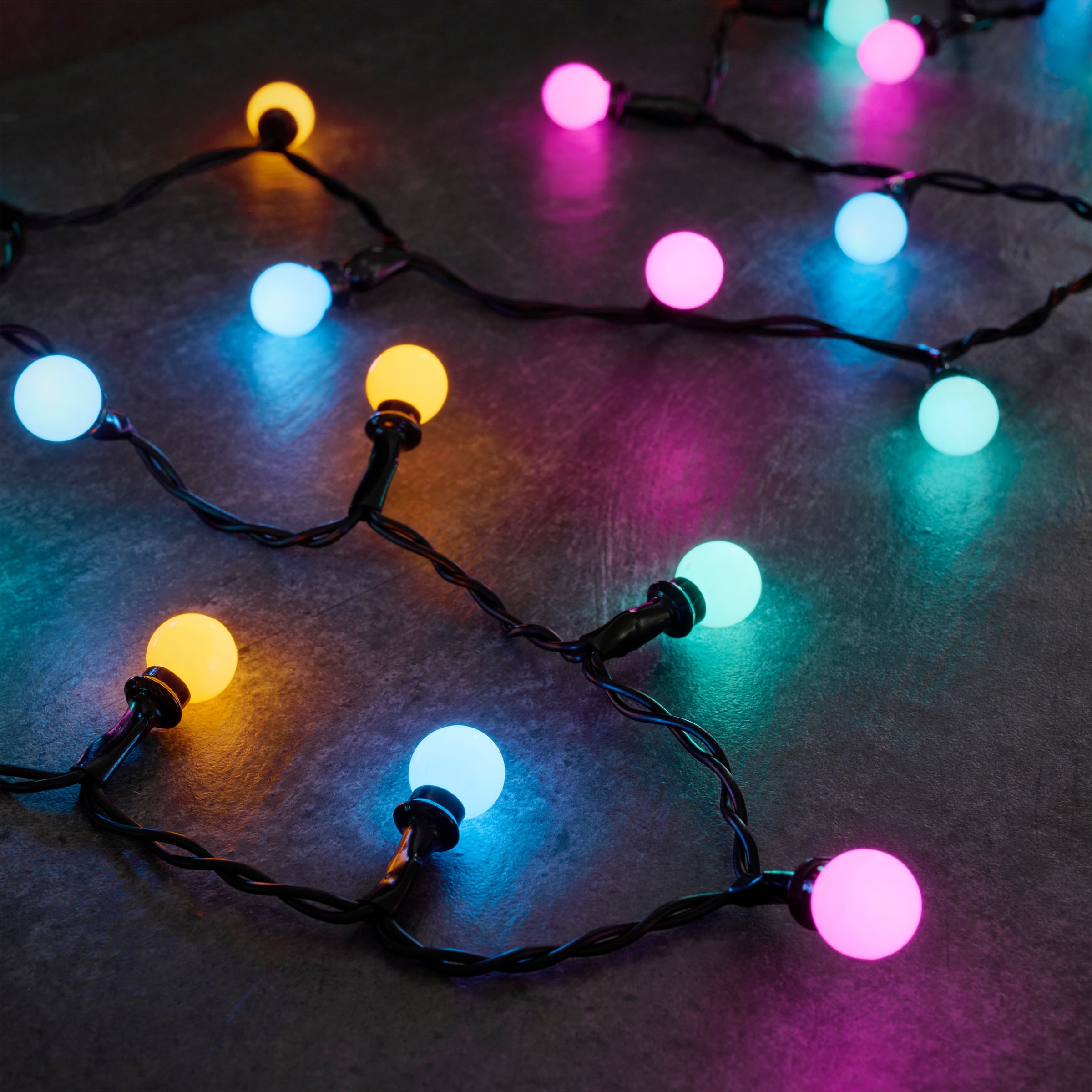 OTTO home LED-Lichterkette »Outdoor/Indoor, Kugel Avvina, bunt, 3/6/12/18 u. 24 m Länge, 11 Modi« warmweiß pastellfarbig, Timer, Lichteffekte, Garten, Terrasse, Party