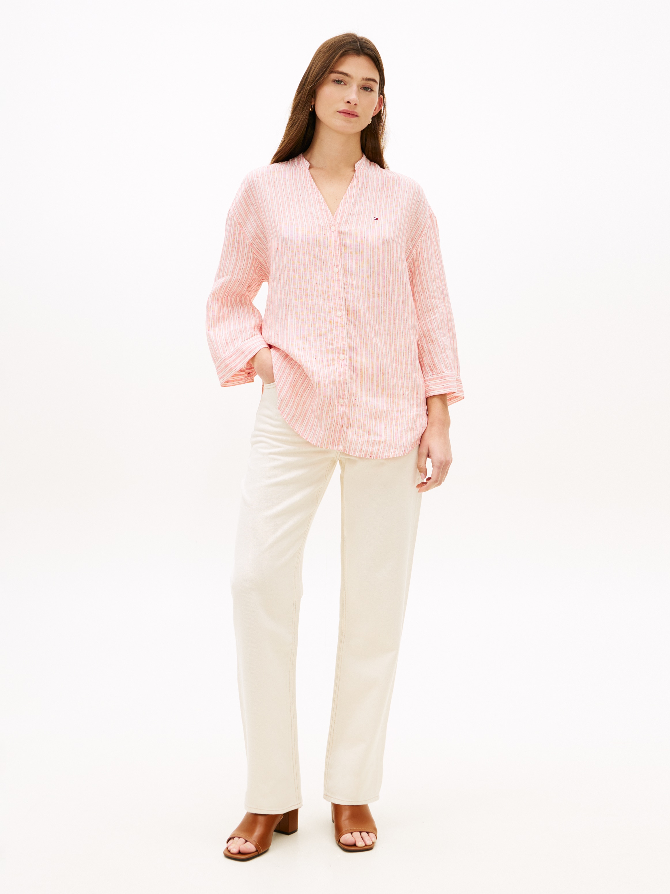 Tommy Hilfiger Shirtbluse »ESS LINEN COLLARLESS SHIRT« mit Logo-Stickerei