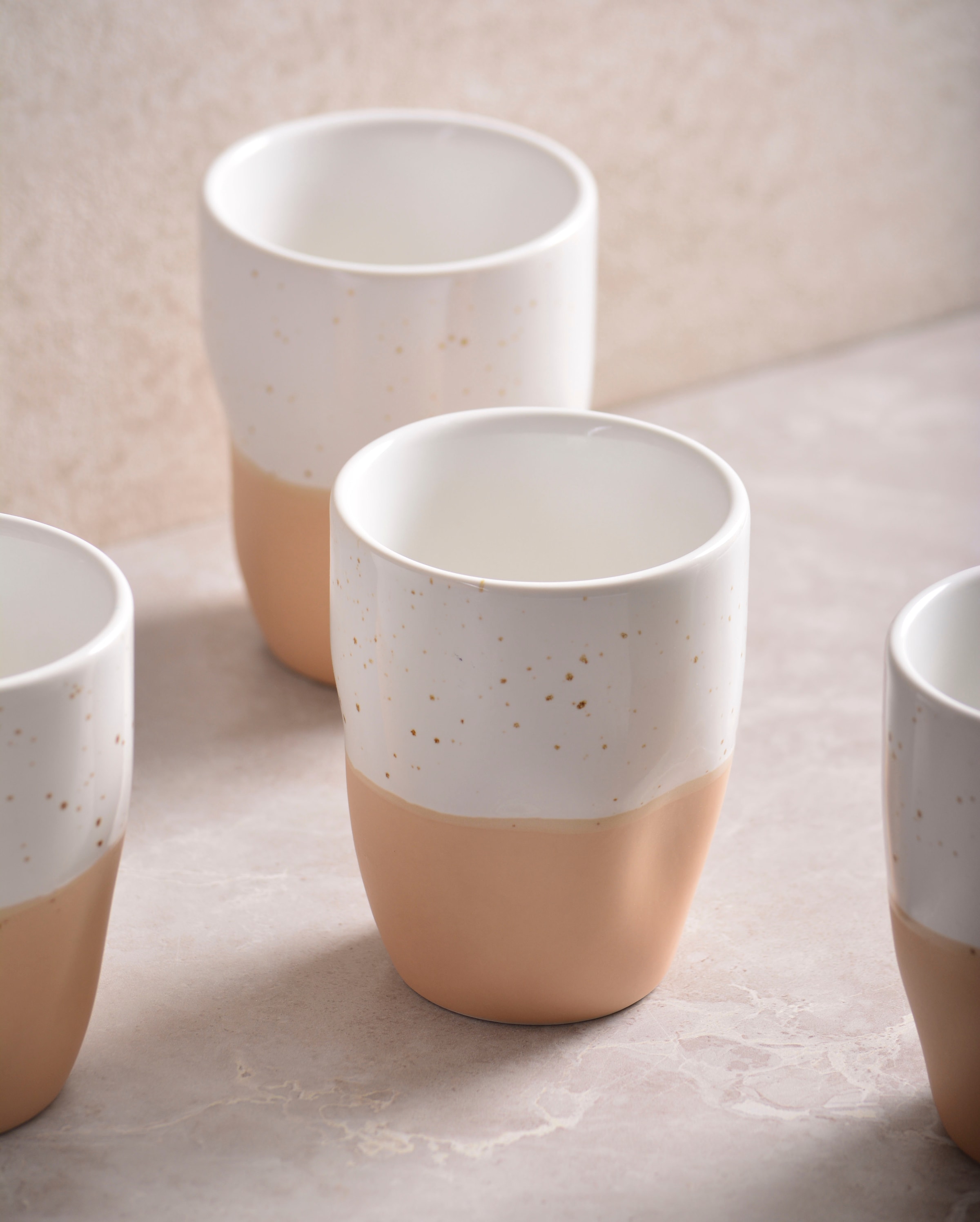 andas Becher »Kaffeebecher, modernes Geschirr-Set Bruddesta, 4er Set«, (Set, 4 tlg.), hohe Haltbarkeit, spülmaschinengeeignet & mikrowellengeeignet, 300 ml