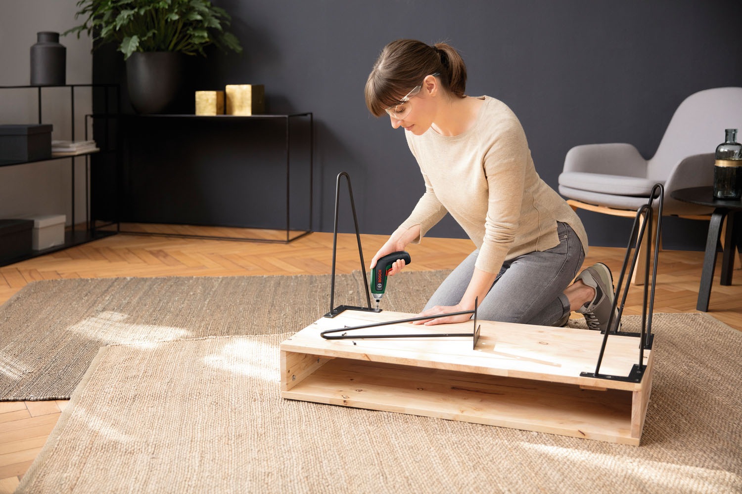 Bosch Home & Garden Akku-Schrauber »IXO 8 Basic, 1 x Akku BA 4V 2.0Ah, Aufbewahrungsbox« Inkl. Akku