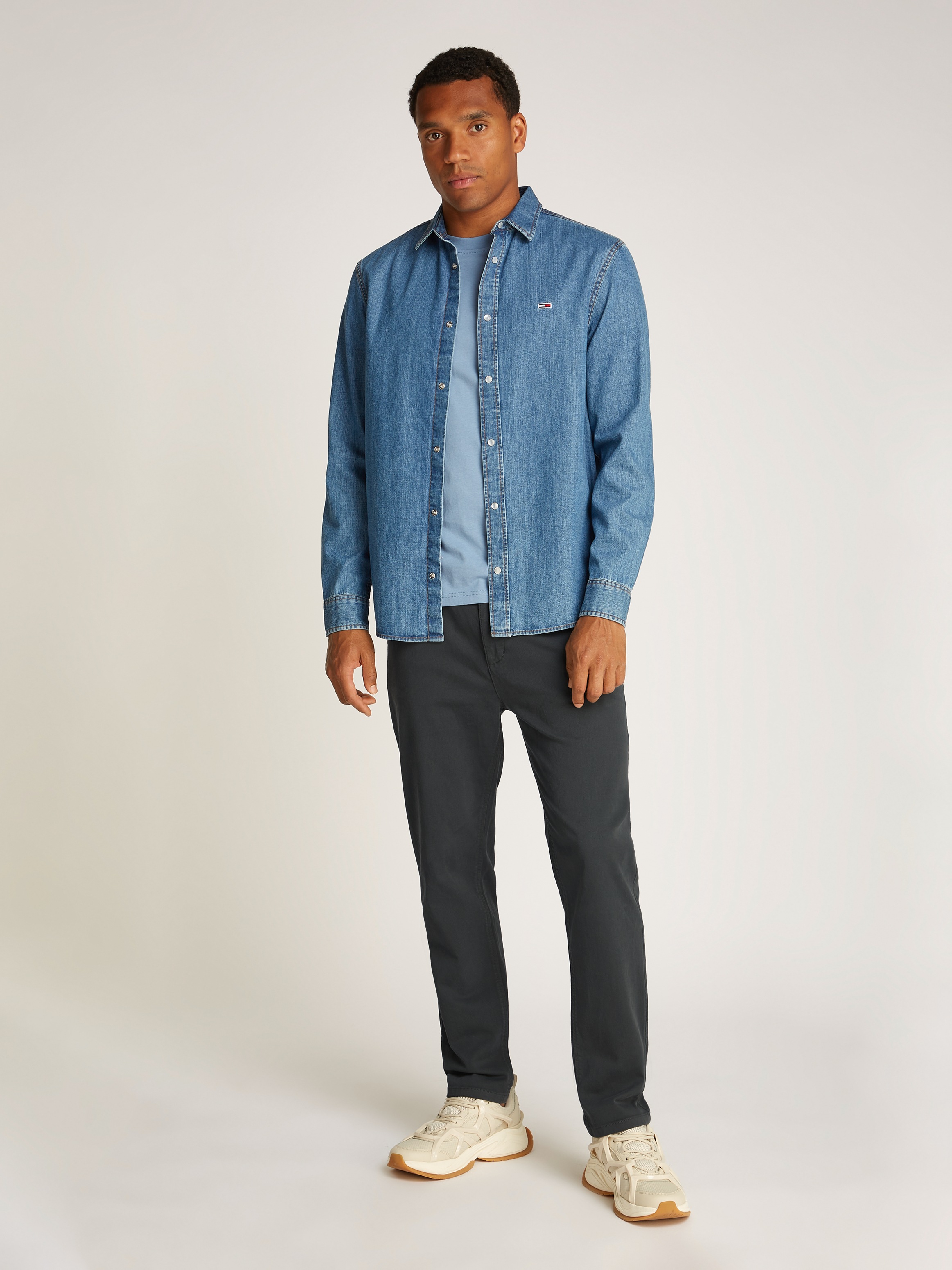 Tommy Jeans Chinohose »TJM CASUAL ELASTICATED PANT«, mit Bundfalten