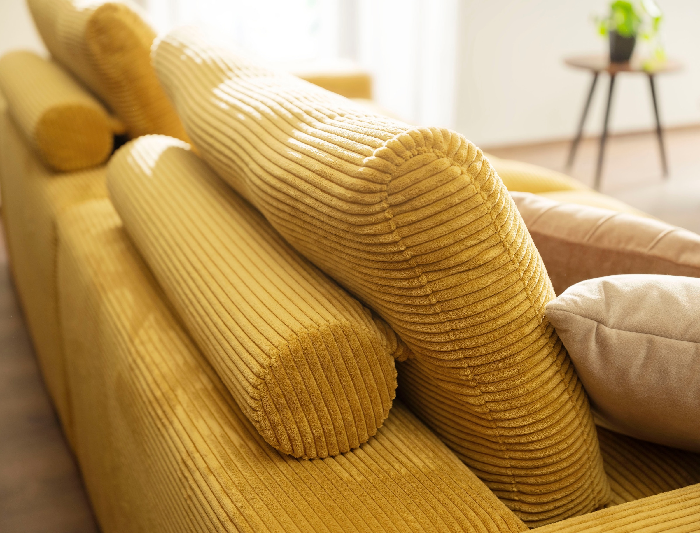 alina Big-Sofa »Sandy«, mit losen Sitz und Rückenkissen, in modernem Cordstoff